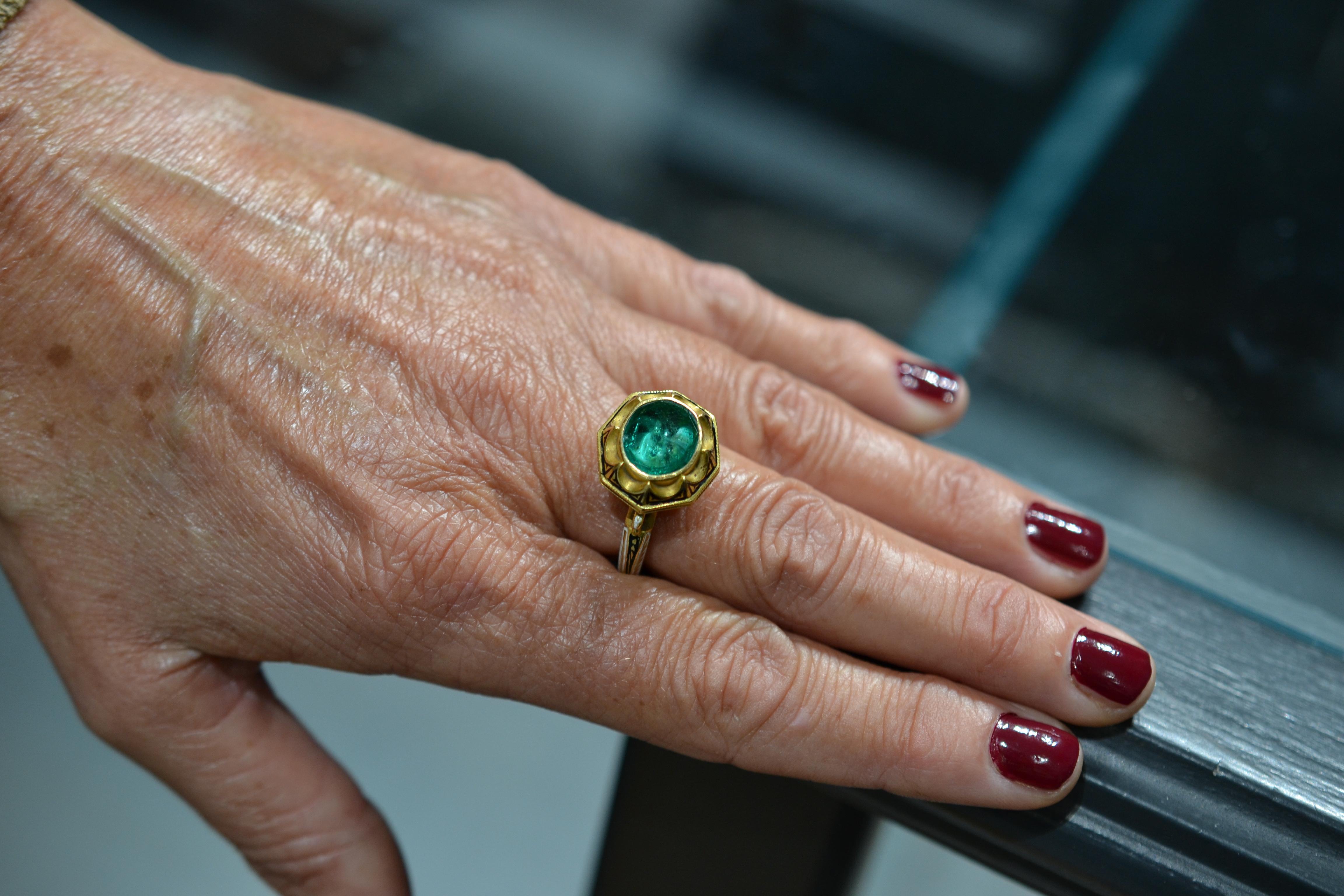 emerald skull ring