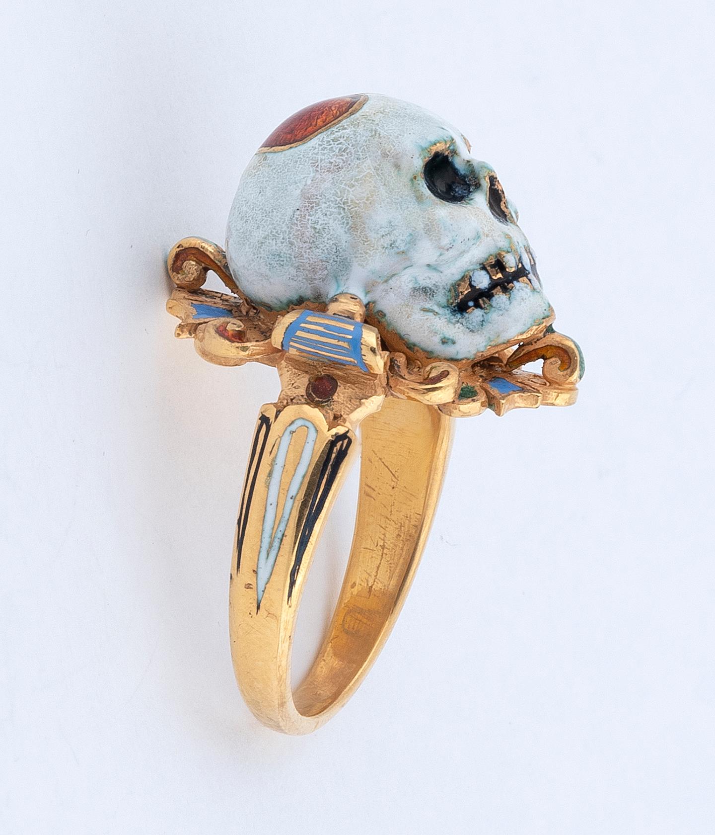 Renaissance style Memento Mori skull ring made with champleve multicolored enamels.
Mounted in 18Kt gold
Signed A. Codognato Venezia
Weight: 14.2 gr
Finger size: 7