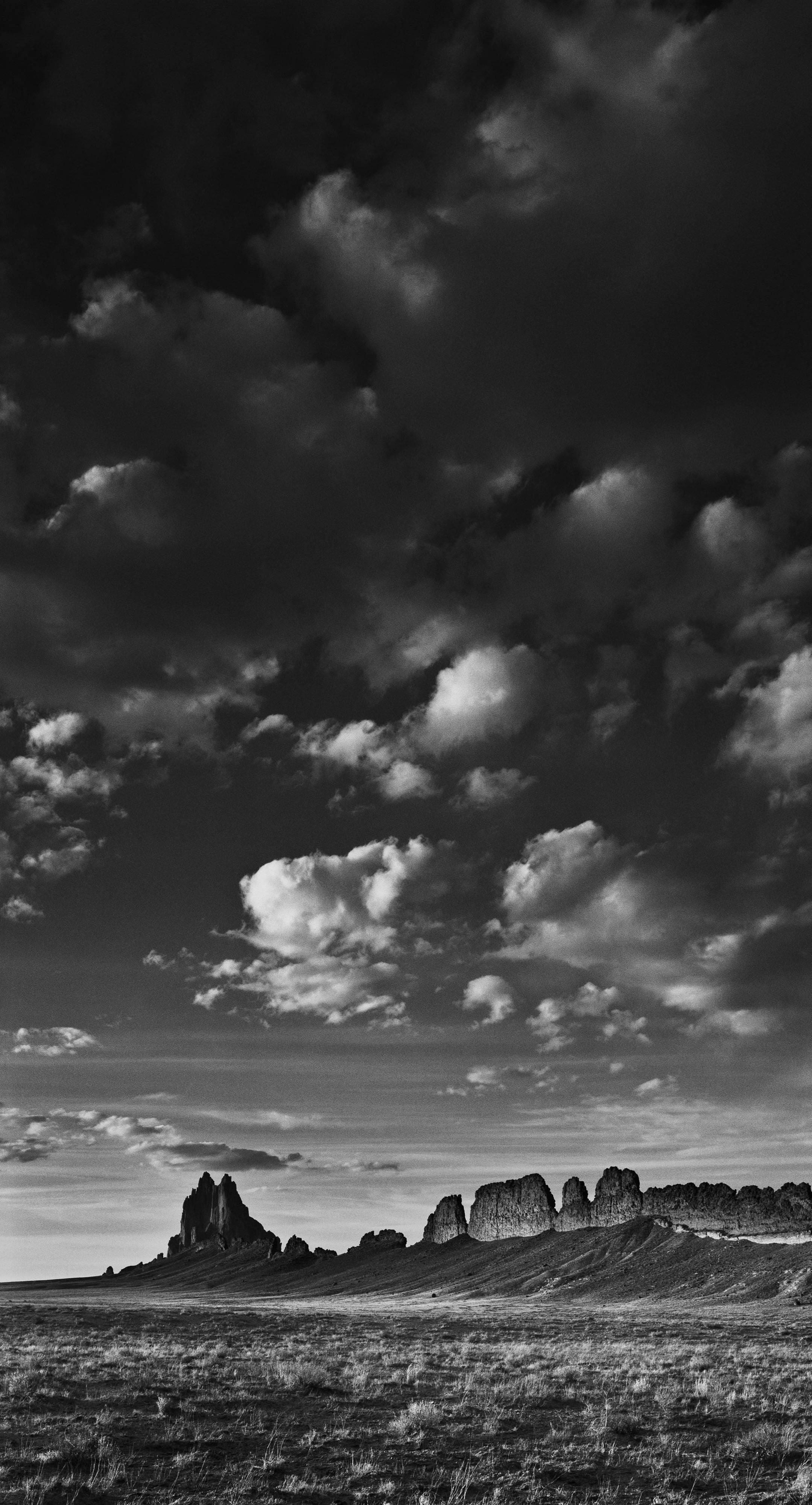 Landscape Photograph Cody S. Brothers - Série de photographies de paysages Panoramic : Shiprock