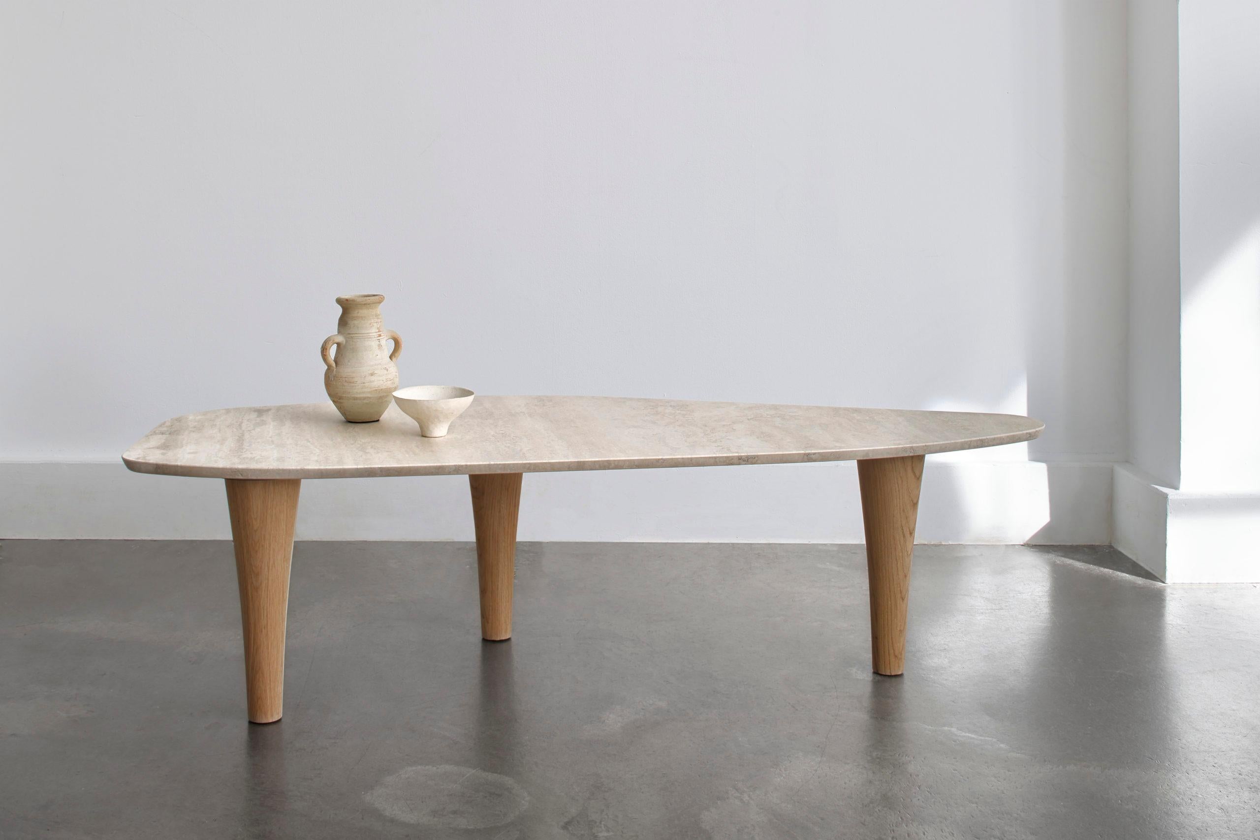 CoEdition Petra Table basse en travertin par Olivier Gagnère Neuf - En vente à New York, NY
