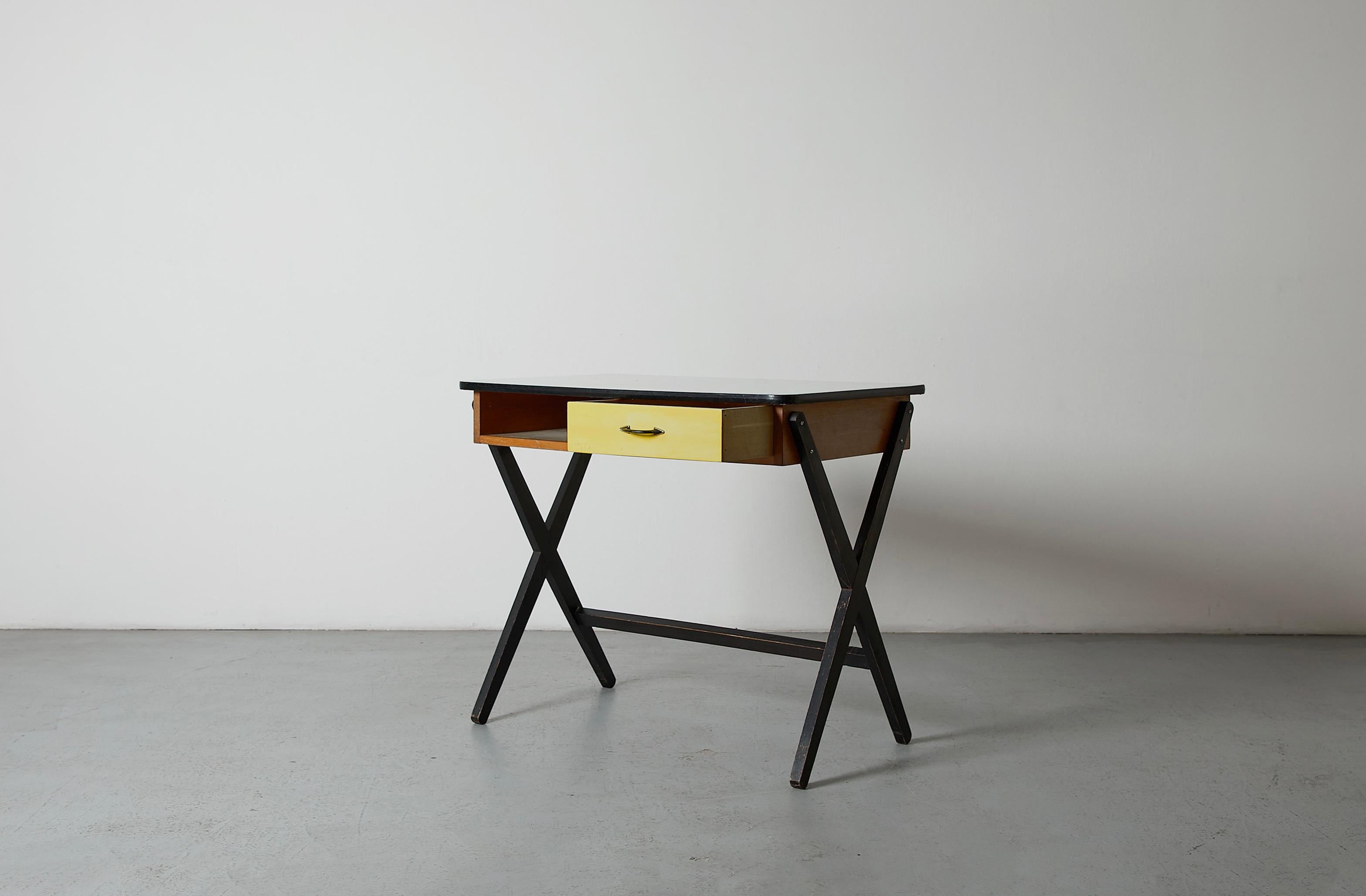 Coen de Vries 1957 Desk for Devo w/ Yellow Drawer, Dutch Mid-Century Modern For Sale 4