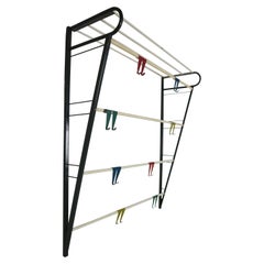 Coen de Vries per Devo "Toonladder" Appendiabiti in metallo, Paesi Bassi, 1960