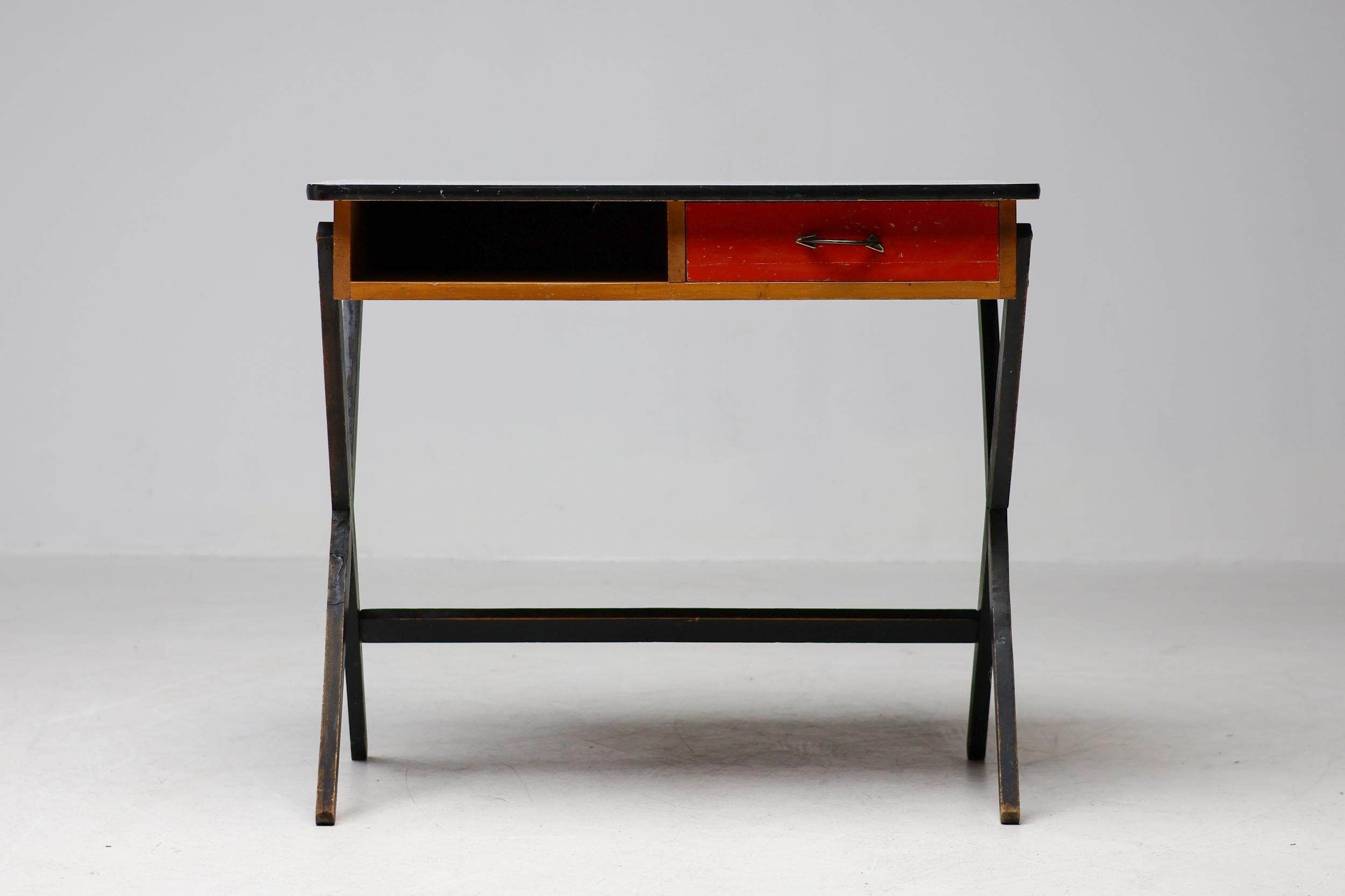 Coen de Vries Kleiner Schreibtisch, 1954 im Zustand „Gut“ im Angebot in Dronten, NL