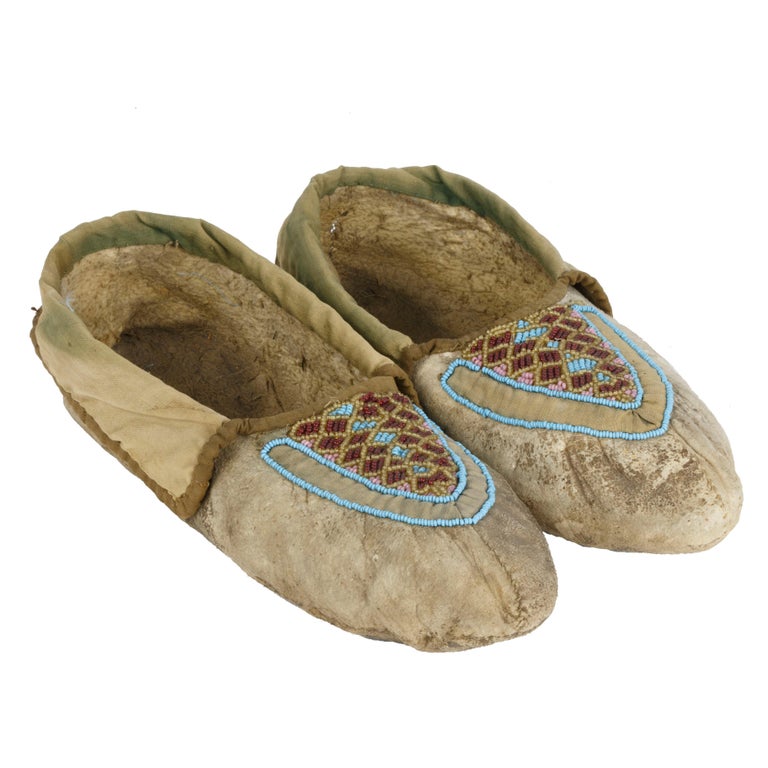 Coeur D'alene Tribe Moccasins For Sale at 1stDibs | native american  moccasins