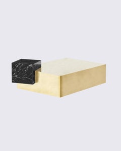 Coexist Askew - Table basse sculpturale en laiton brossé Nero