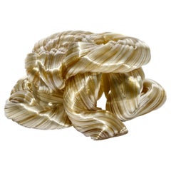 Coexistence Keeping It Together, sculpture en verre ambré de Maria Bang Espersen