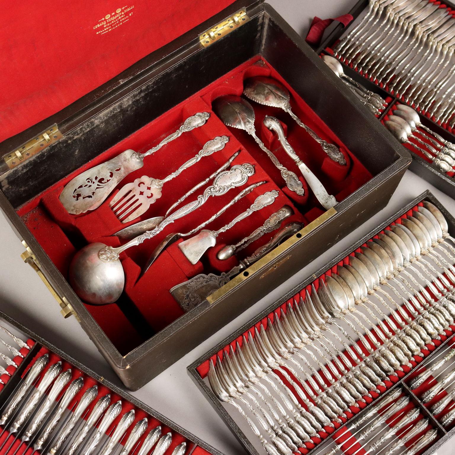 Altro Cofanetto con Servizio di Posate in Argento Germania Primi '900 in vendita