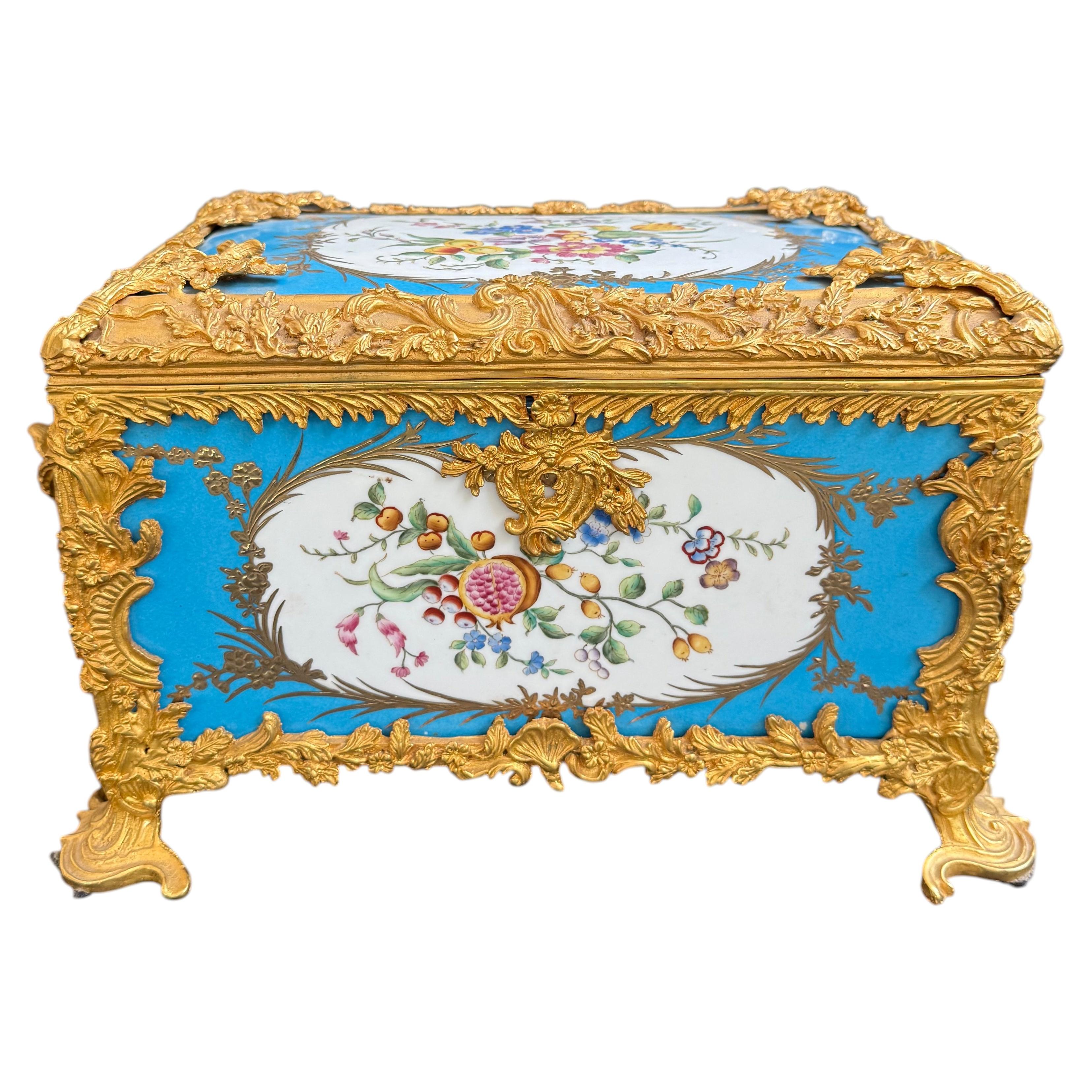 Porcelain and gilt bronze casket - 19th century France