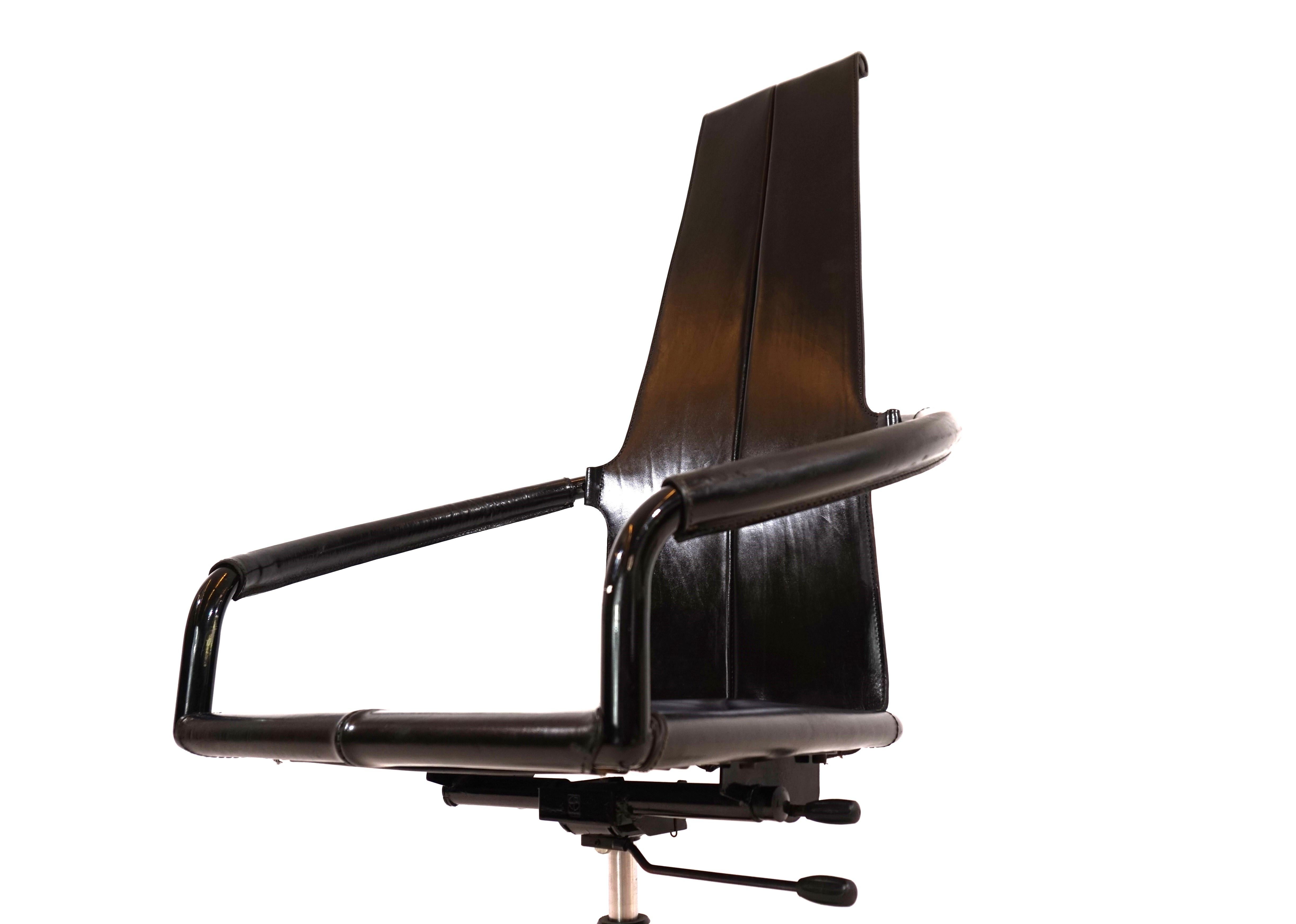 Cofemo Italia silla de oficina de cuero 80s Italiano en venta