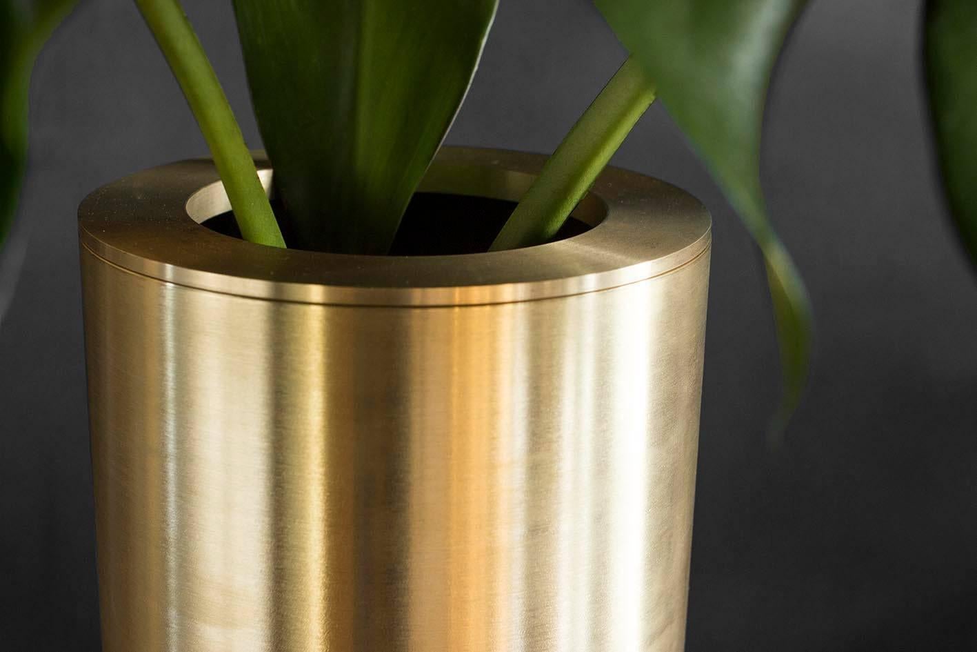 Cofete brass vase by Jan Garncarek
Dimensions: 37 x 18 x 18 cm
Material: Brass
Handcrafted by Jan Garncarek.
Signed 

This unique vase was designed during the designer's travels around the Canary Islands. Its mystical and minimalist form was