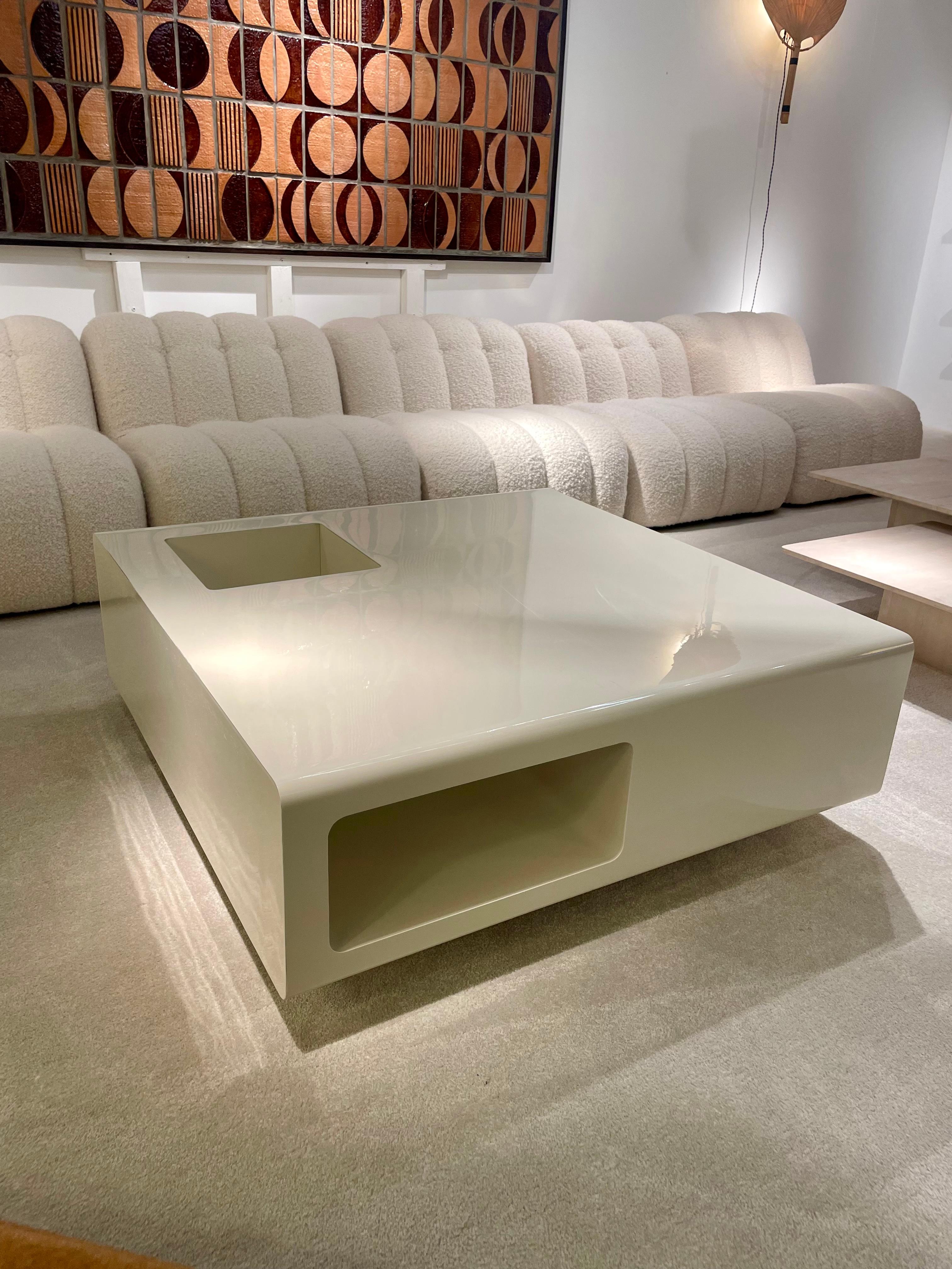Mid-Century Modern Table Coffe de michel Boyer en vente