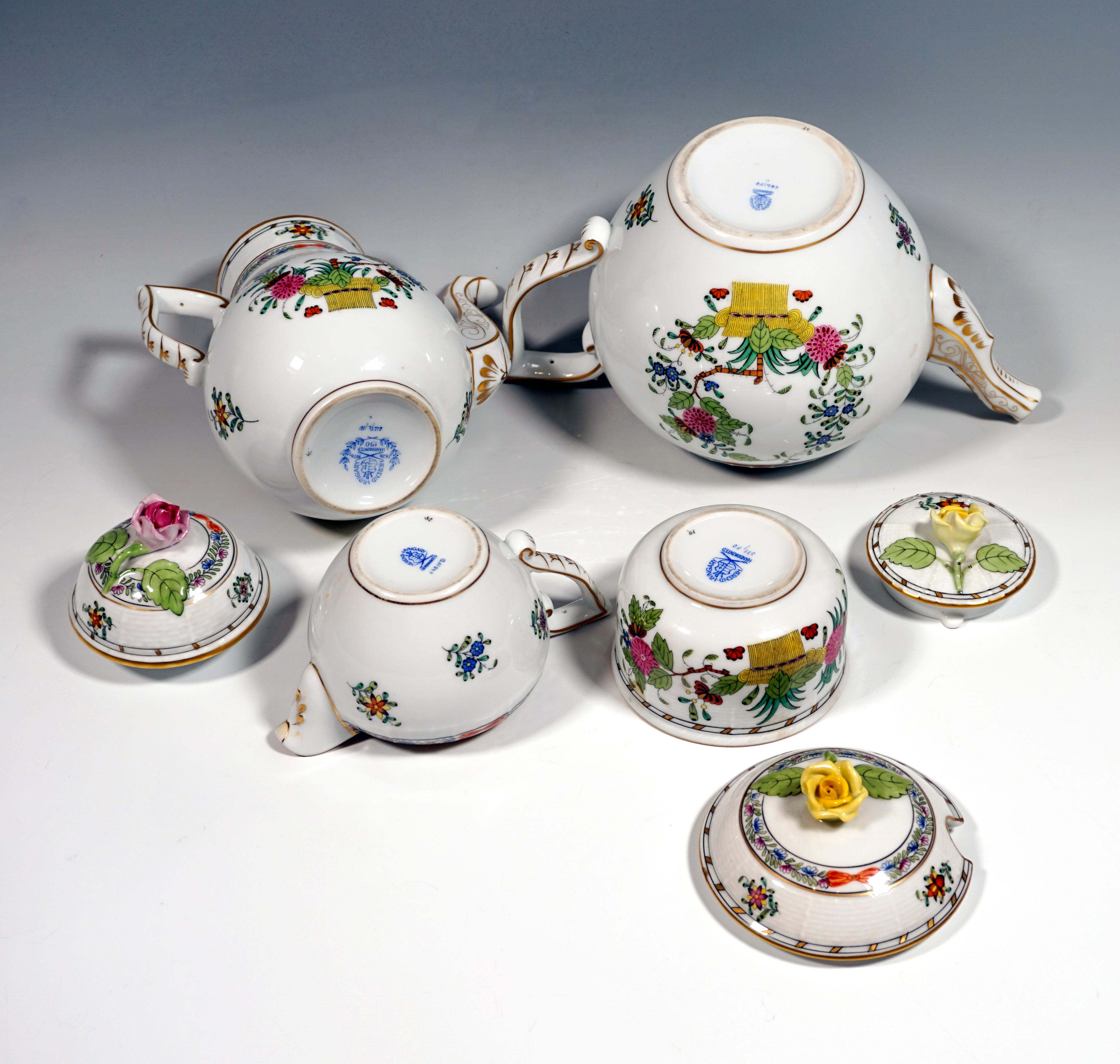 Hungarian Coffee and Tea Set for 8 Persons 'Fleurs des Indes' Herend Hungary, 20th Century