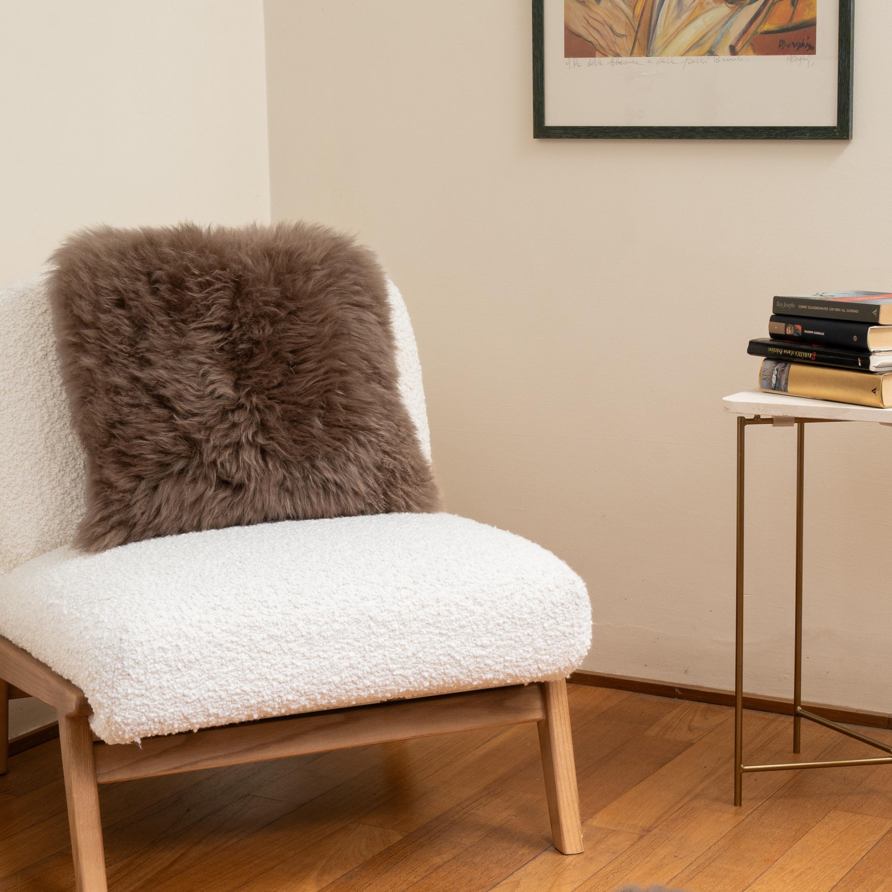 Cojín de piel de oveja marrón de Muchi Decor, Made in Italy Hecho a mano en venta
