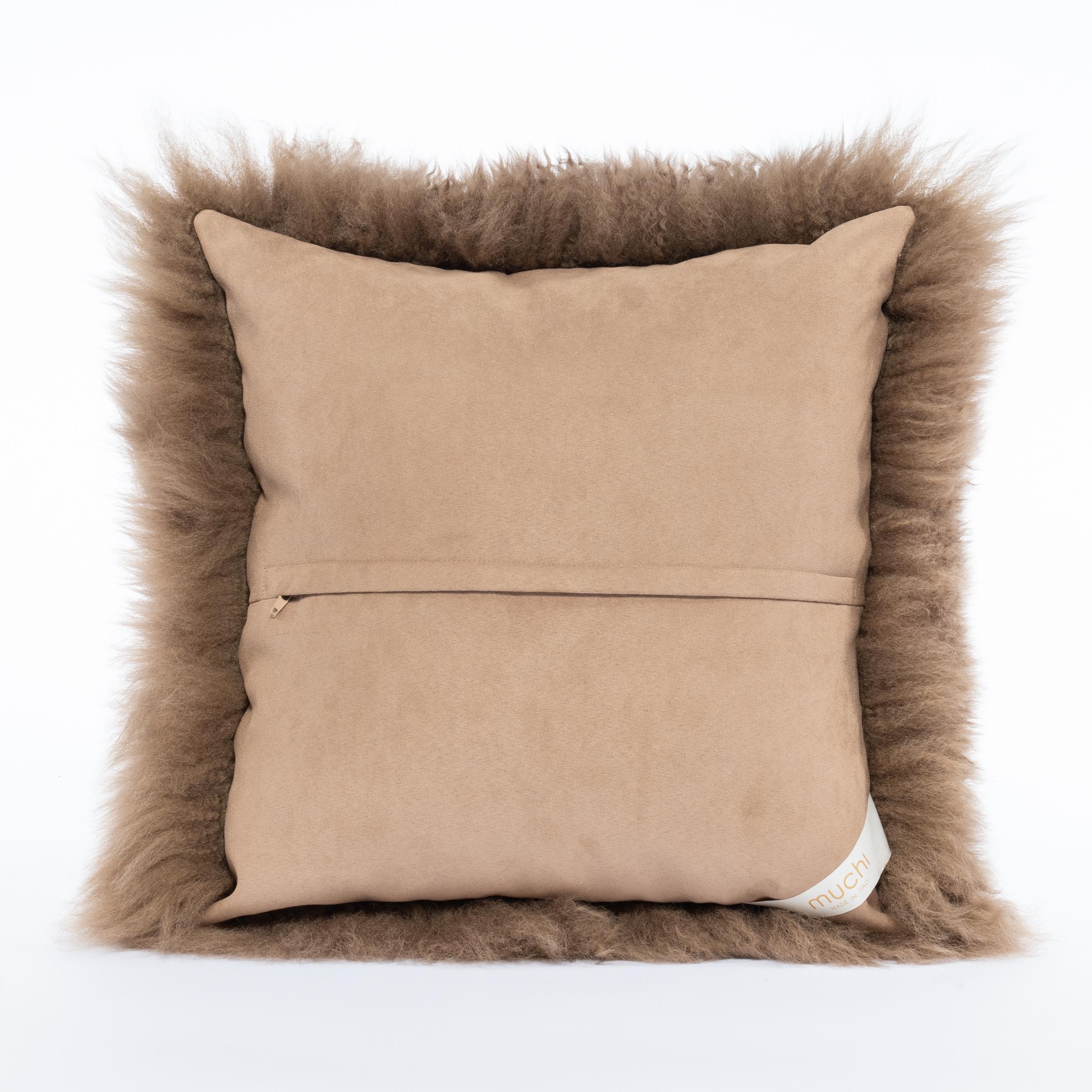 Cojín de piel de oveja marrón de Muchi Decor, Made in Italy Moderno en venta