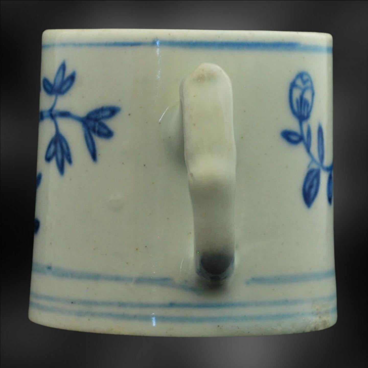 XVIIIe siècle Boîte à café Bow Porcelain bleu et blanc 