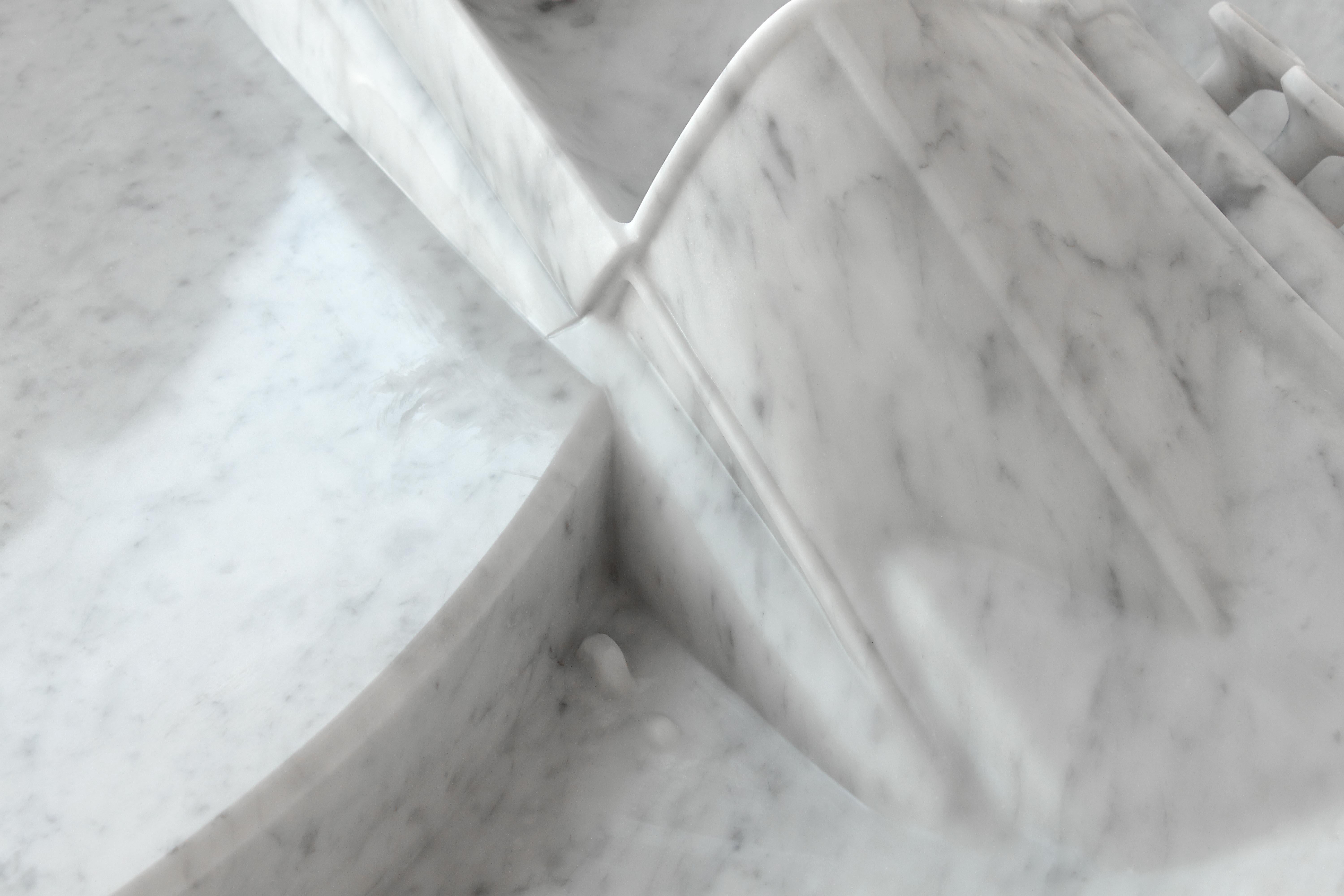 Couchtisch Ferrari Carrara-Marmor drehbare Skulptur Design Italien im Angebot 5