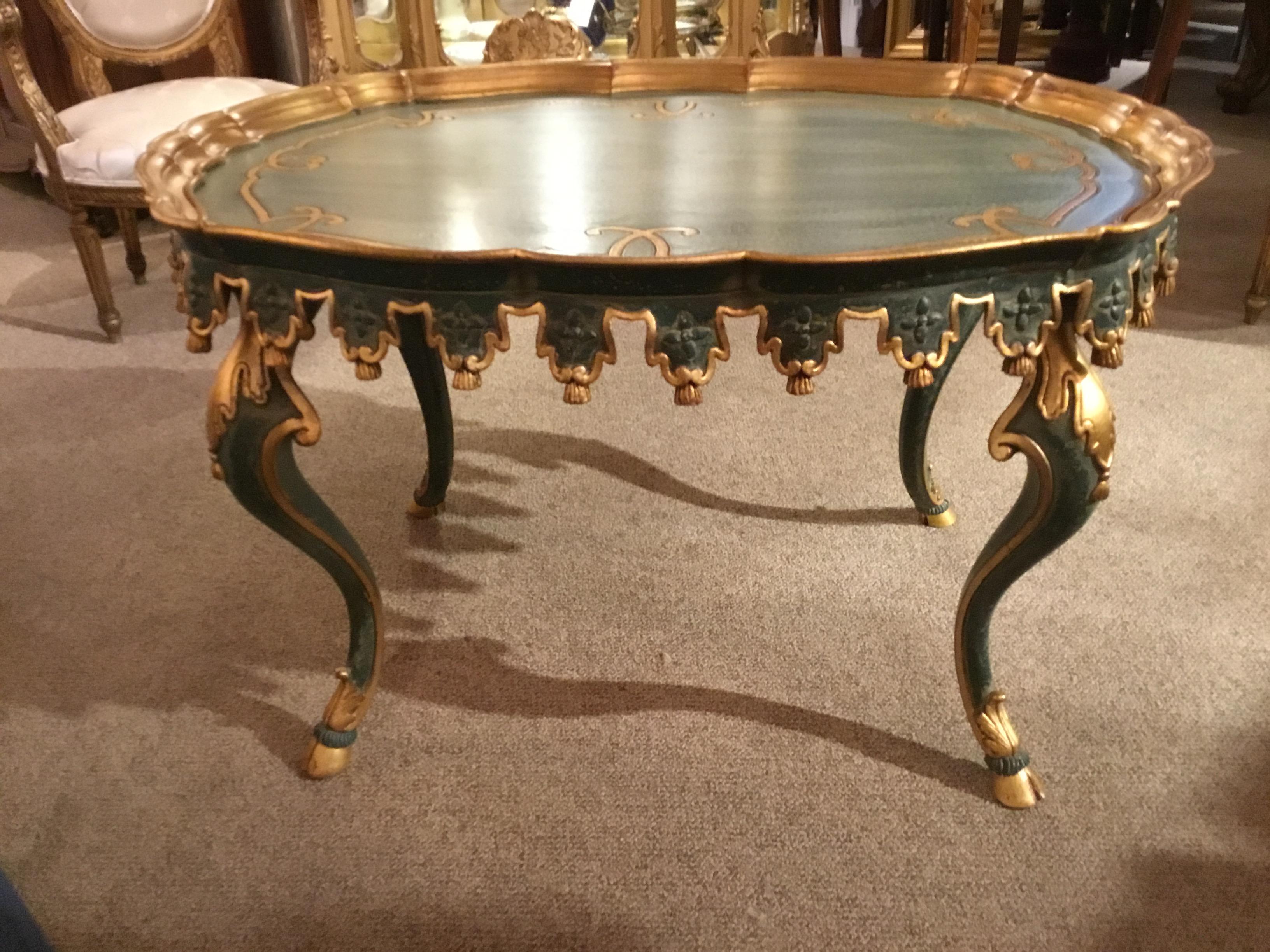 Coffee or Cocktail Table, Italian, Oval Painted with Gold Gilt Trim In Good Condition In Houston, TX