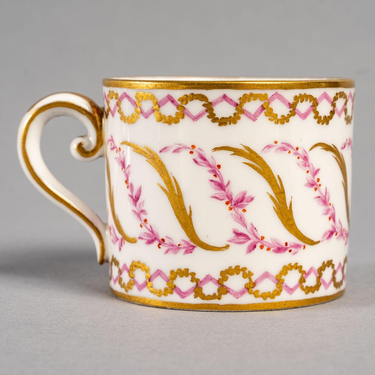 Coffee Cup in Porcelain of Sevres, from the 18th Century For Sale 1