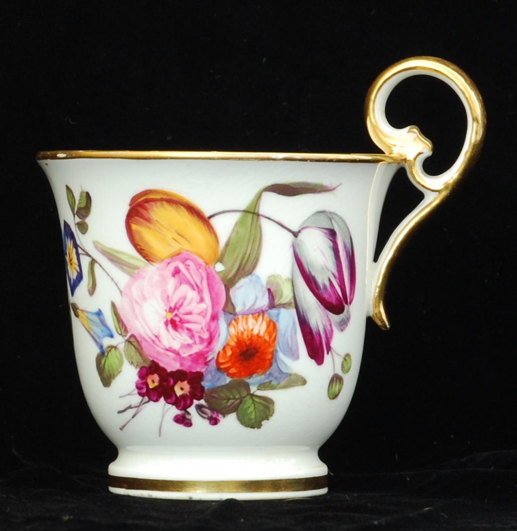 Taza de café y platillo de porcelana de Nantgarw, hacia 1815 Galés en venta