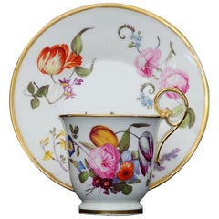 Taza de café y platillo de porcelana de Nantgarw, hacia 1815