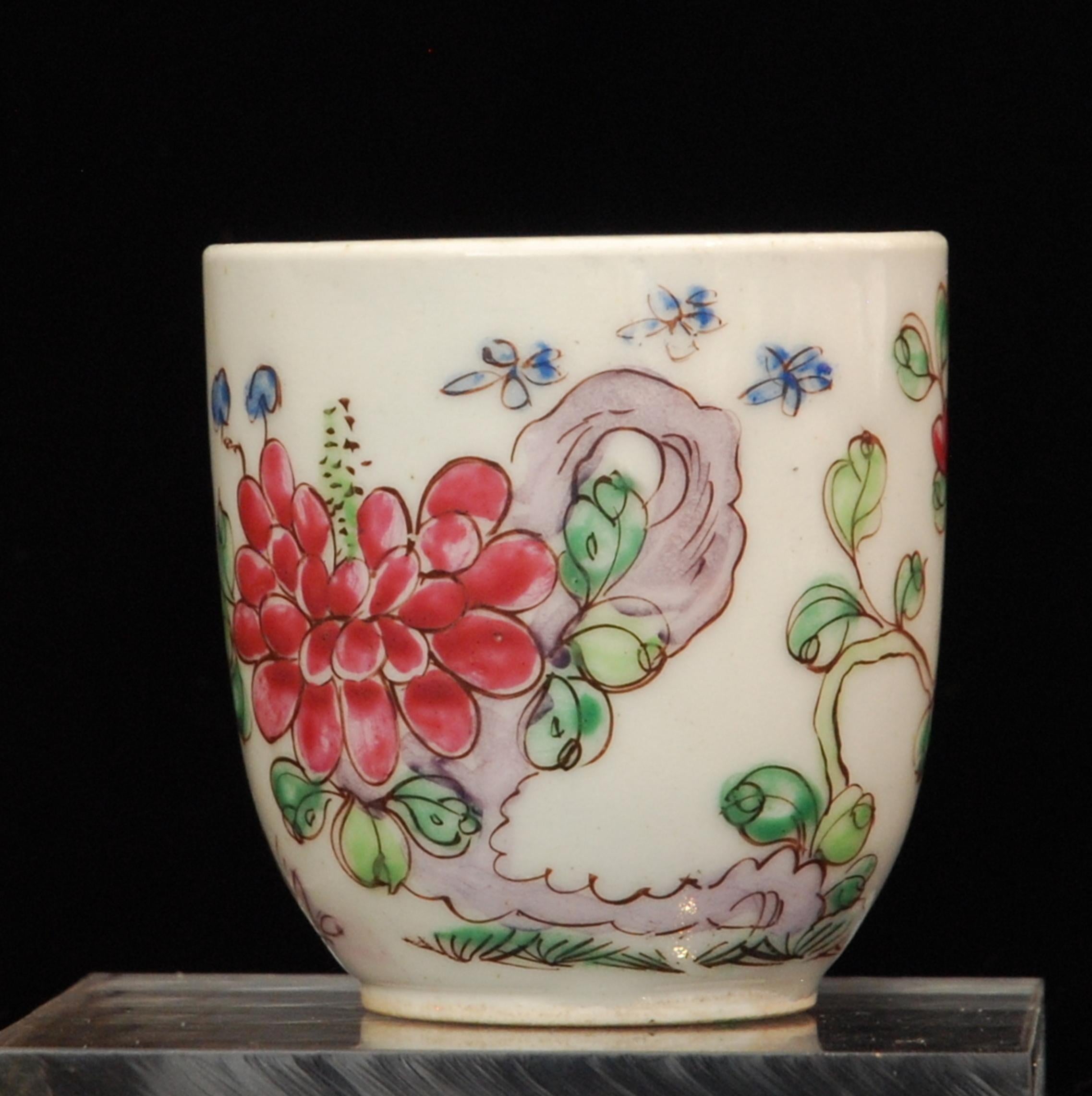 Chinoiserie Coffee Cup with Famille Rose decoration, Bow Porcelain, circa 1750 For Sale
