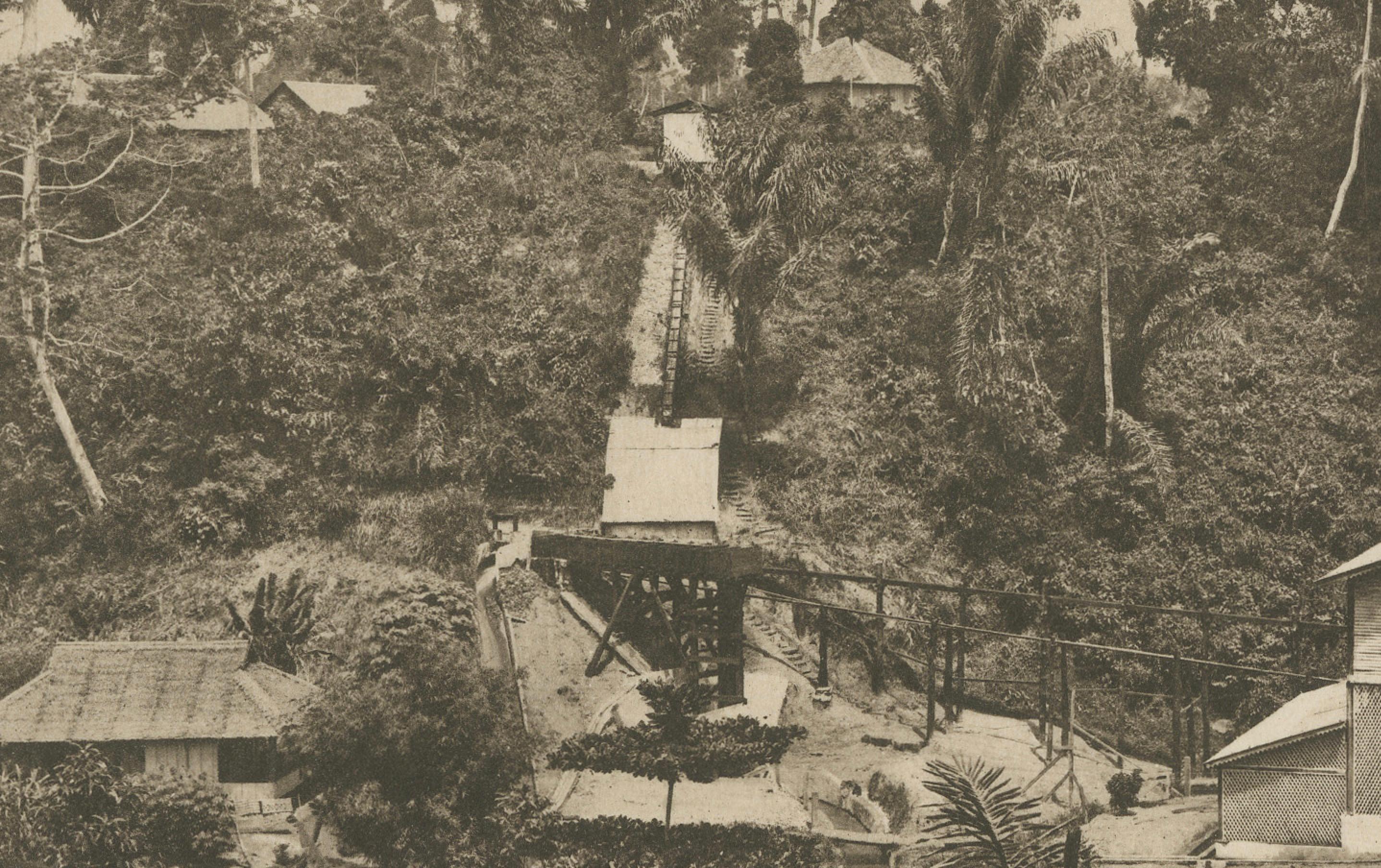 Établissement de café Girsahan et triage du café - Photos anciennes Sumatra, c.1900 Bon état - En vente à Langweer, NL
