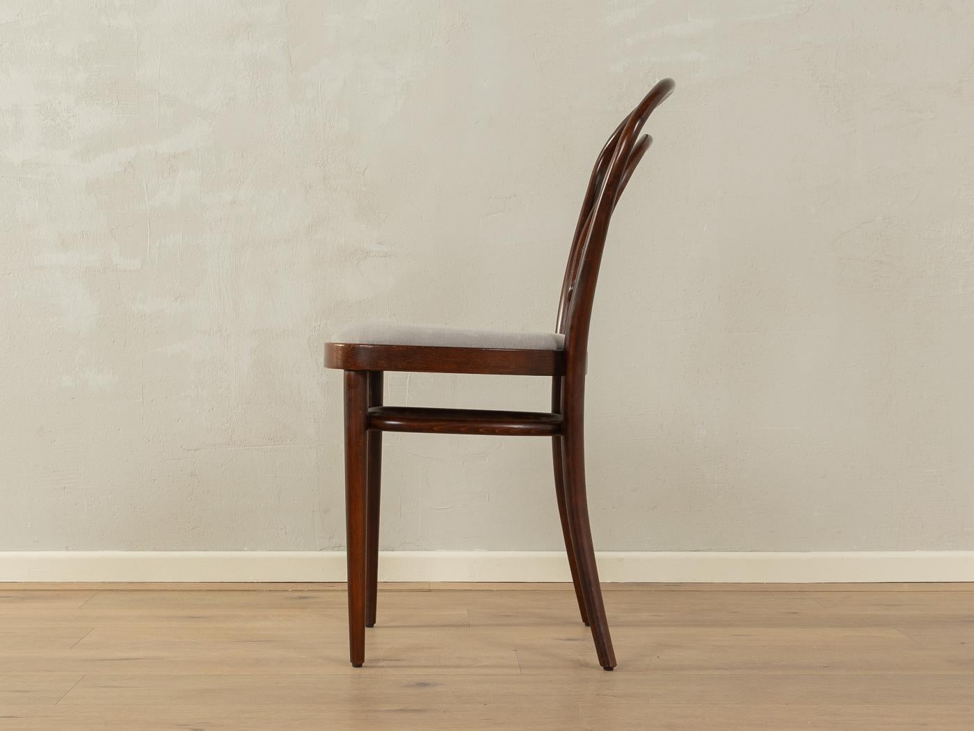 Coffee house chairs, model 214 by Michael Thonet In Good Condition For Sale In Neuss, NW