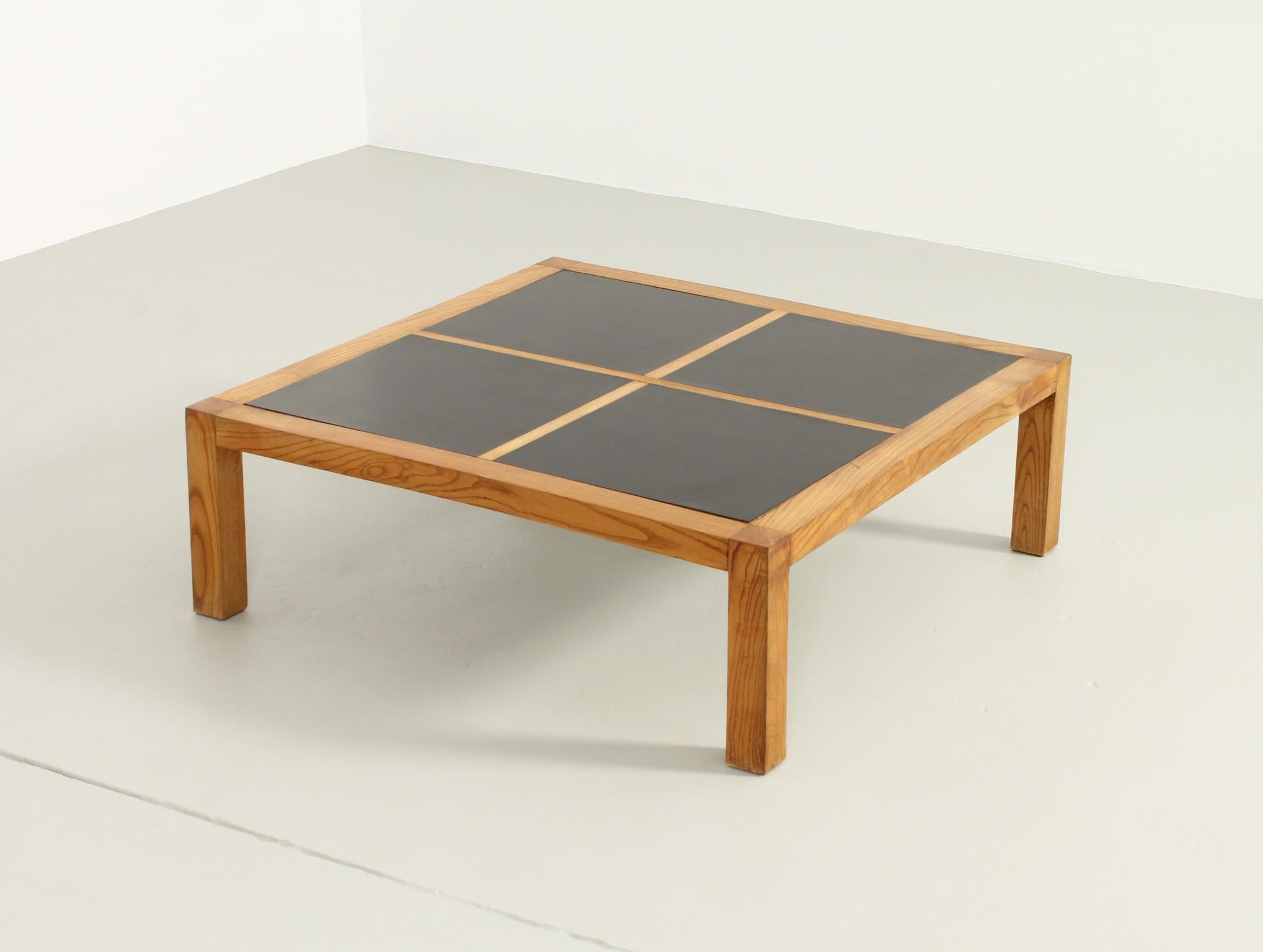 Late 20th Century Coffee or Center Table in Pine Wood and Laminate, France, 1970's For Sale