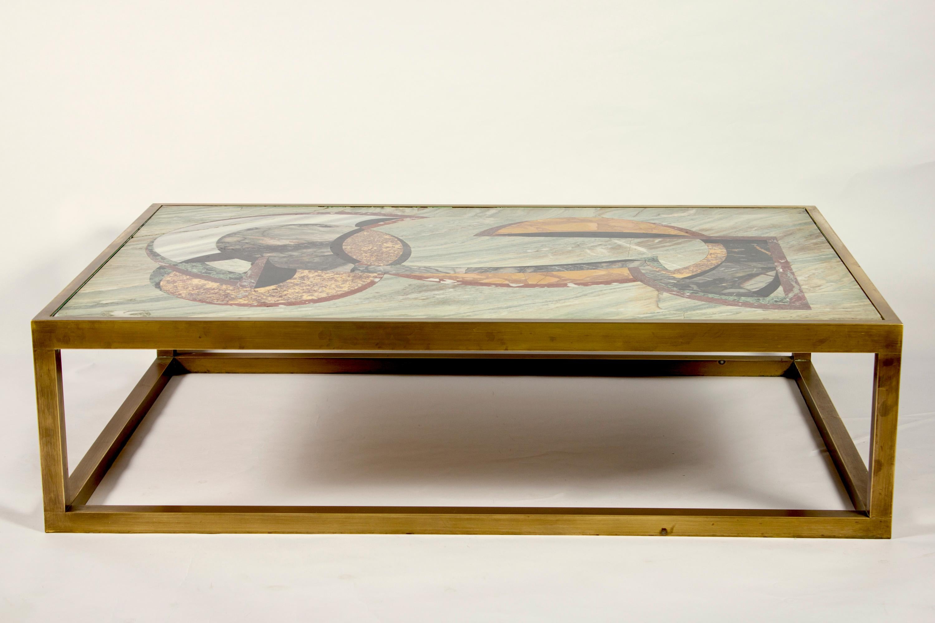 Fine modern coffee table, composition with precious colored marbles ; 
