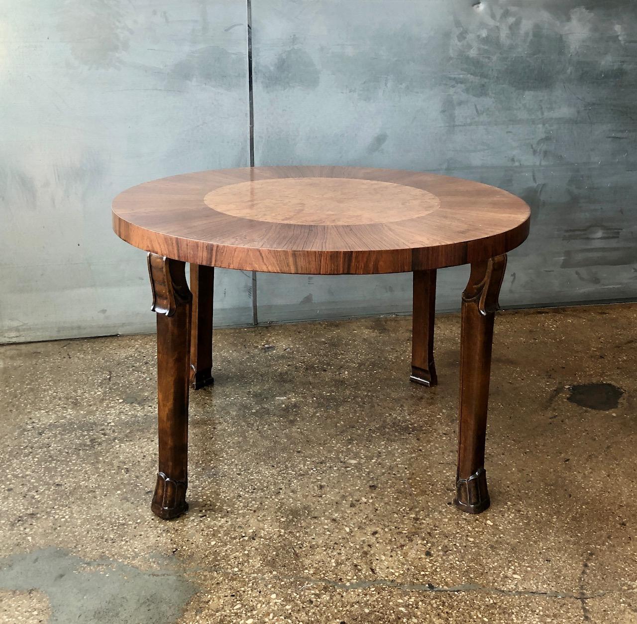 Large coffee or site table David Blomberg attributed. Sweden, Circa 1920-30th.
Stained birch with burl veneered table top.
The table top recently refinished.