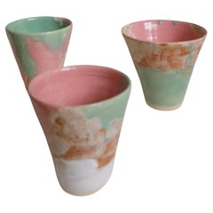 Japanisch inspirierter, farbenfroher, handgefertigter Couchtisch in Grün, Rosa und Beige