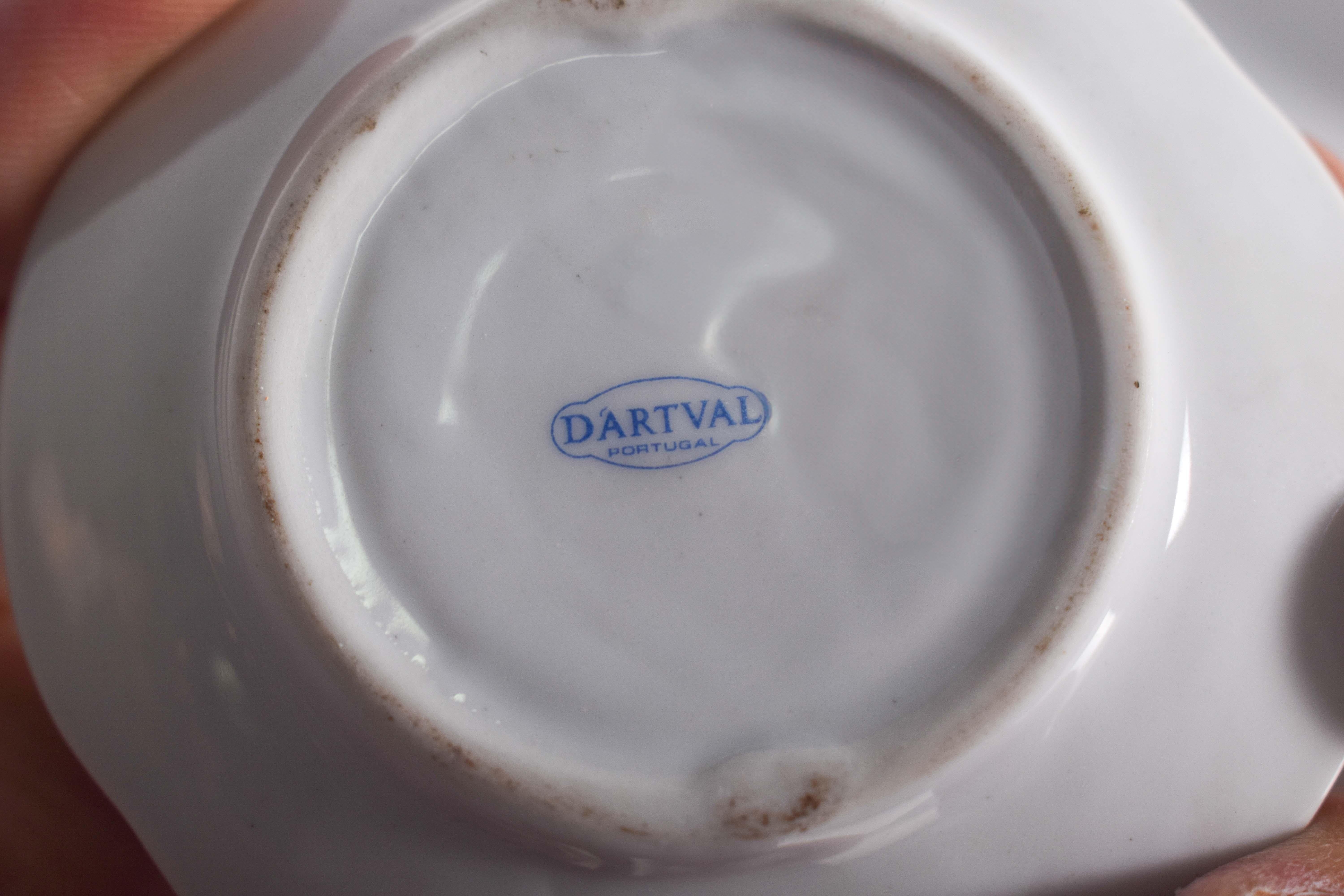 Coffee Set of Four Different Cups and Saucers For Sale 5