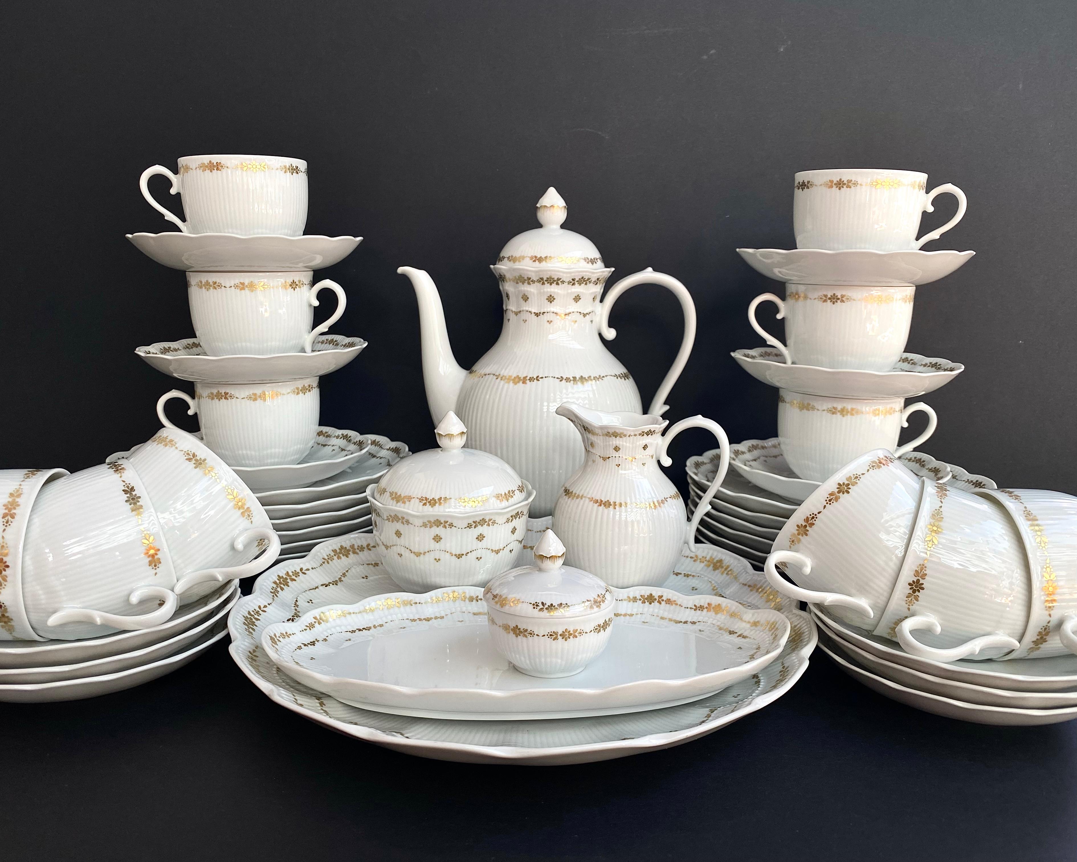 Coffee Set Vintage Bone China Kaiser For 12 Person Germany For Sale 5