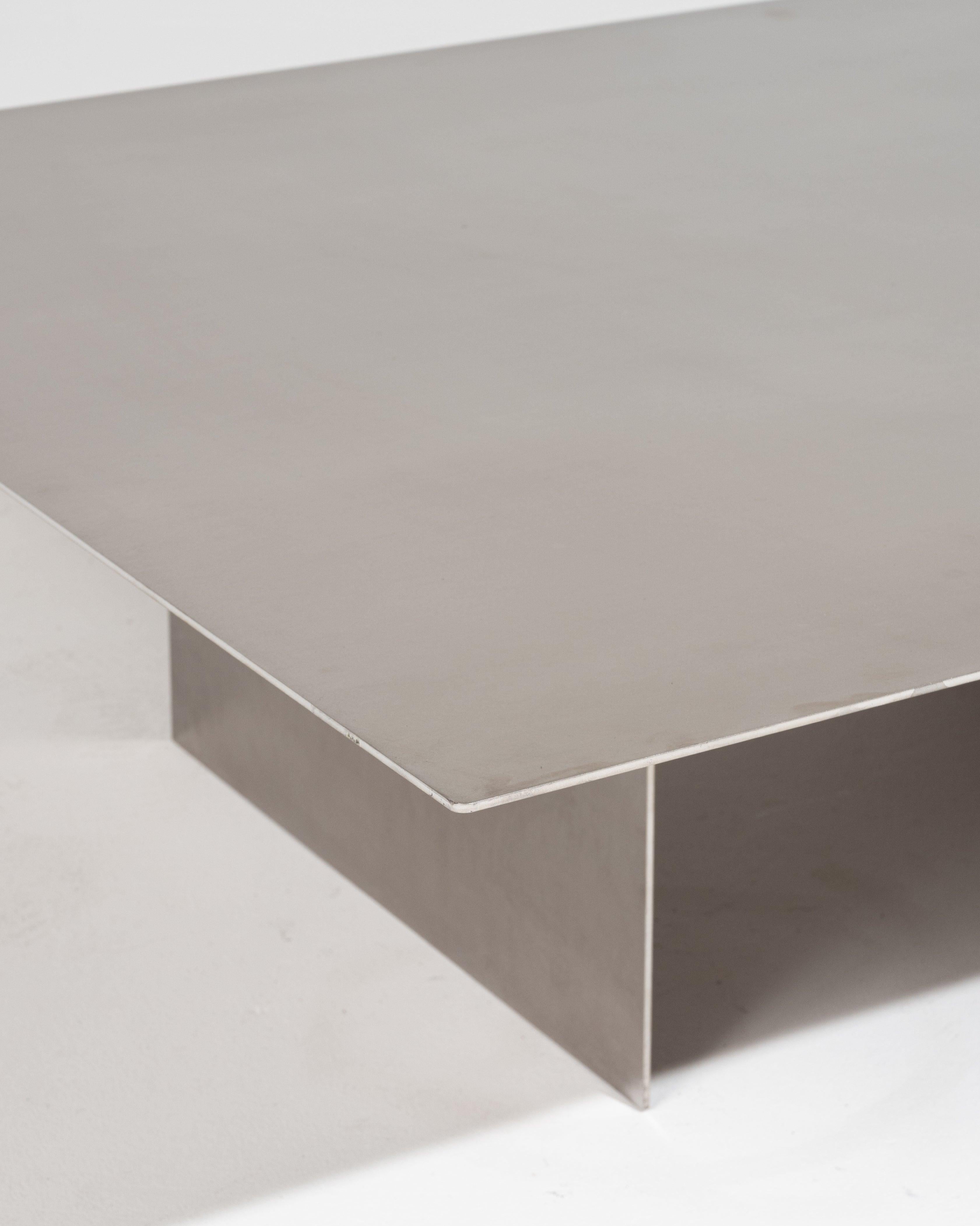 Couchtisch 06 aus gebürstetem Metall (Gebürstet) im Angebot