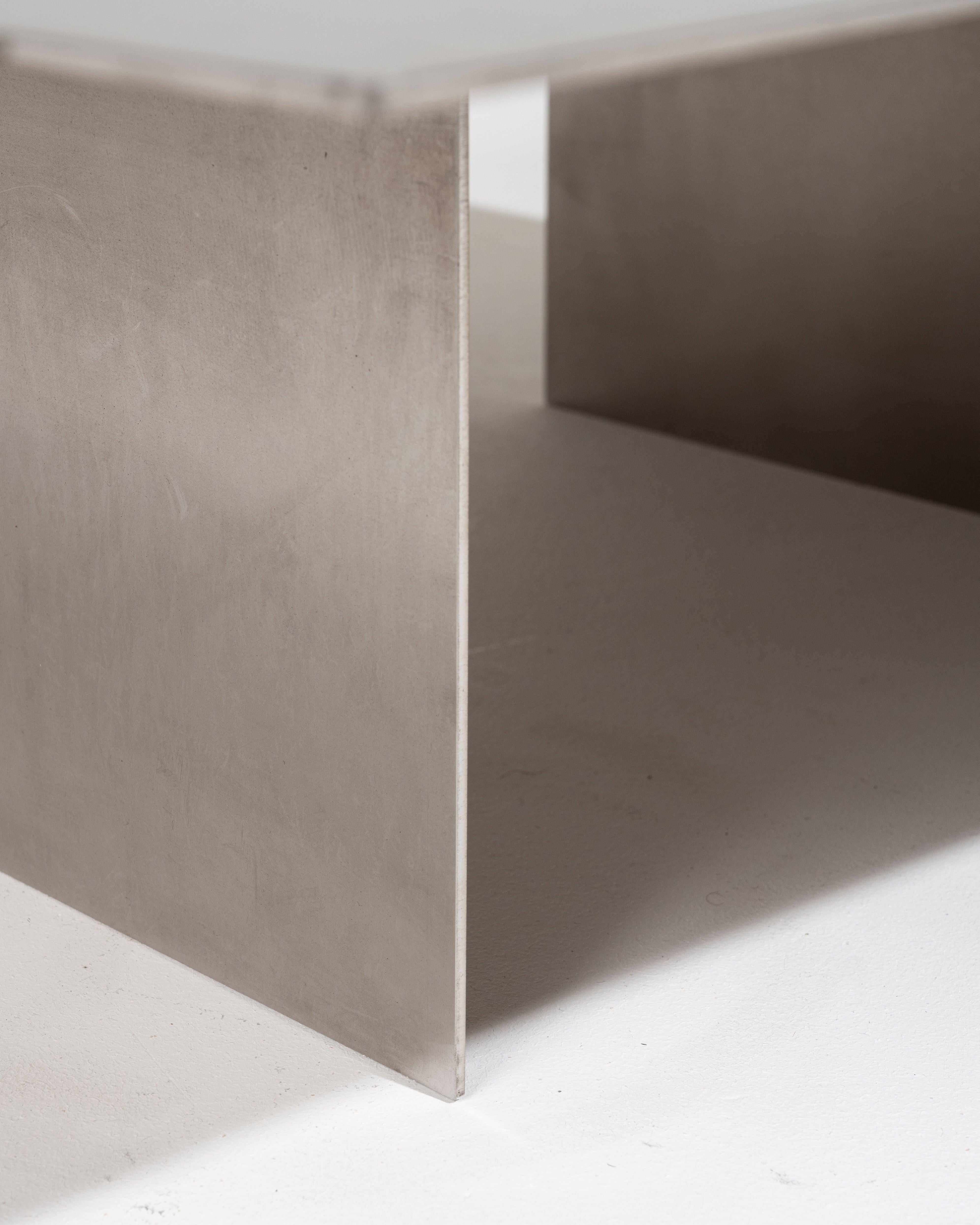 Couchtisch 06 aus gebürstetem Metall im Angebot 4
