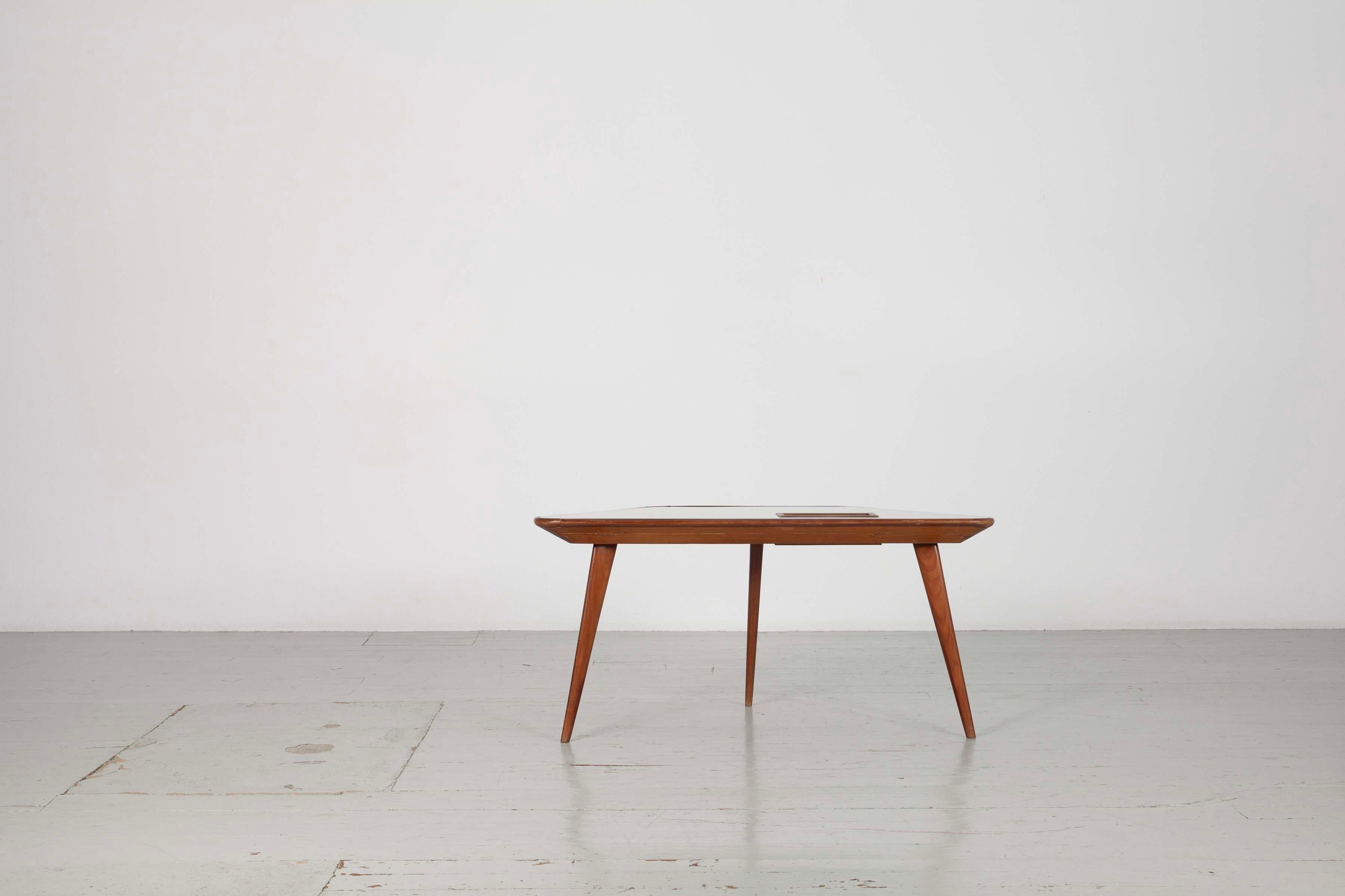 Metà XX secolo Tavolino da caffè, anni '50, attribuito a Gio Ponti in vendita