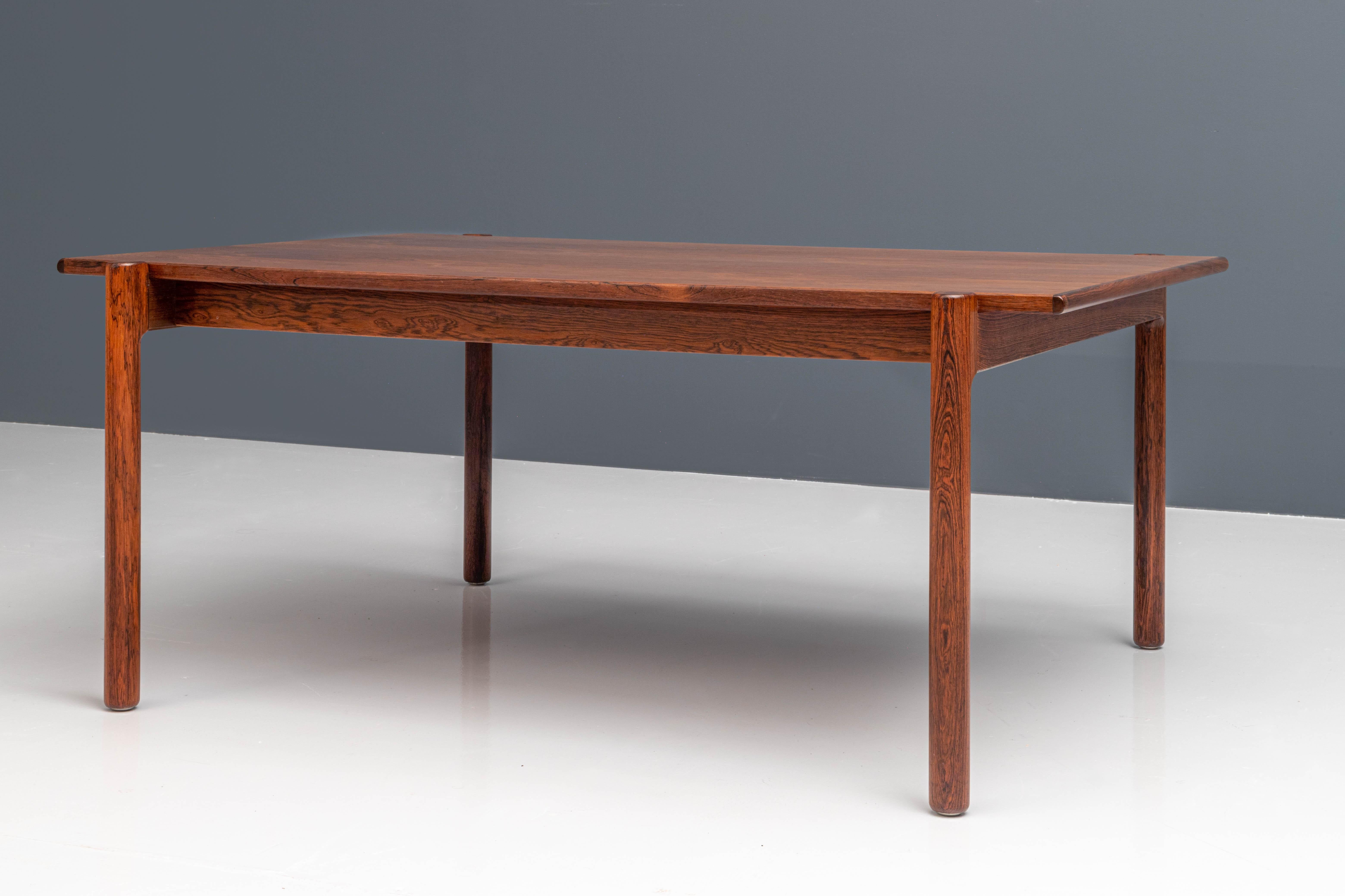 Mid-Century Modern Coffee Table '547' by Kurt Østervig in Rosewood, Denmark, 1970's For Sale