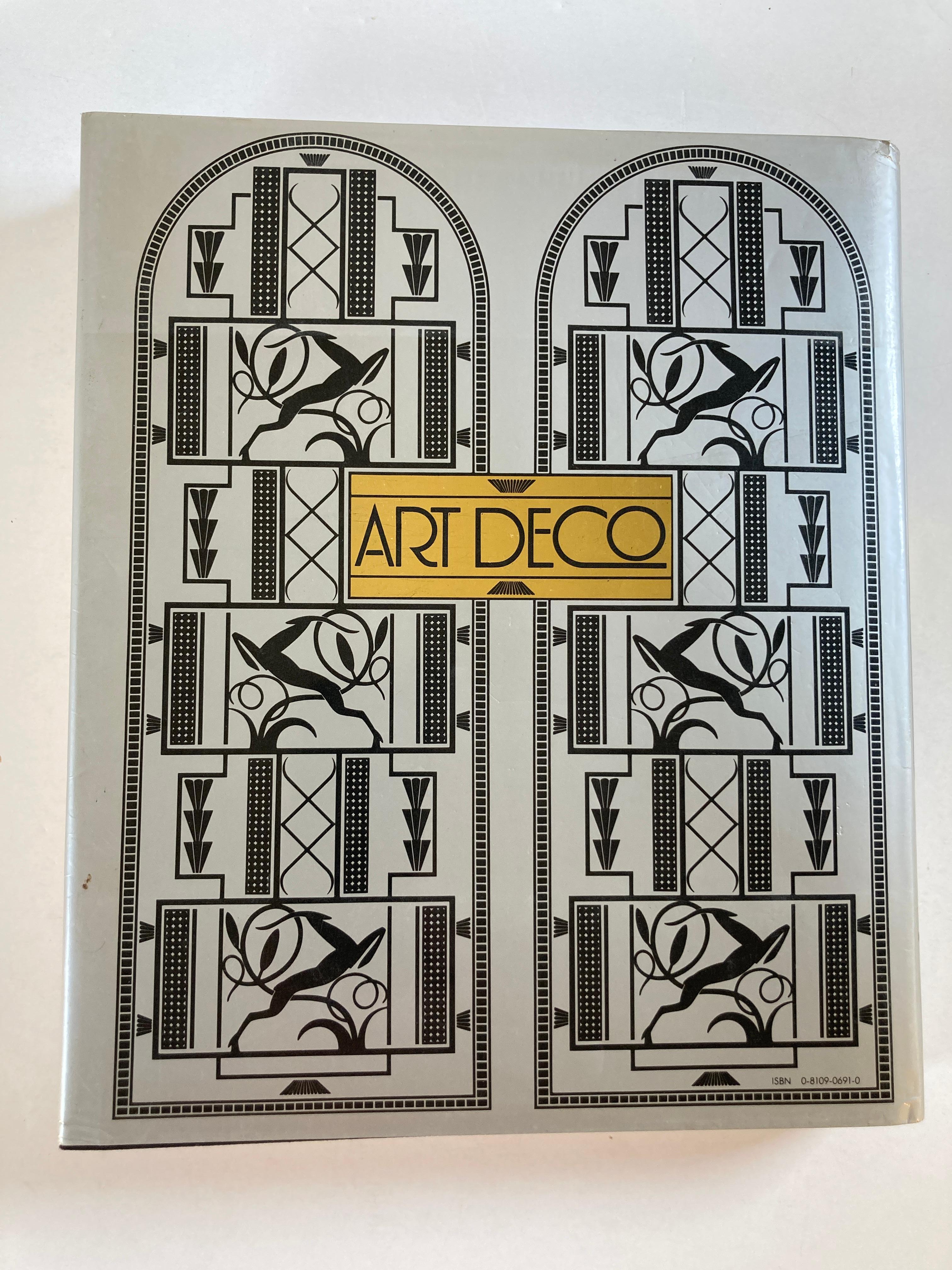 Art Deco by Arwas, Victor Edited by Frank Russell
Published by Published by Harry N. Abrams, 110 East 59th Street, New York, First Edition . 1980.
First edition hard back binding in publisher's original embossed black cloth covers, glossy black