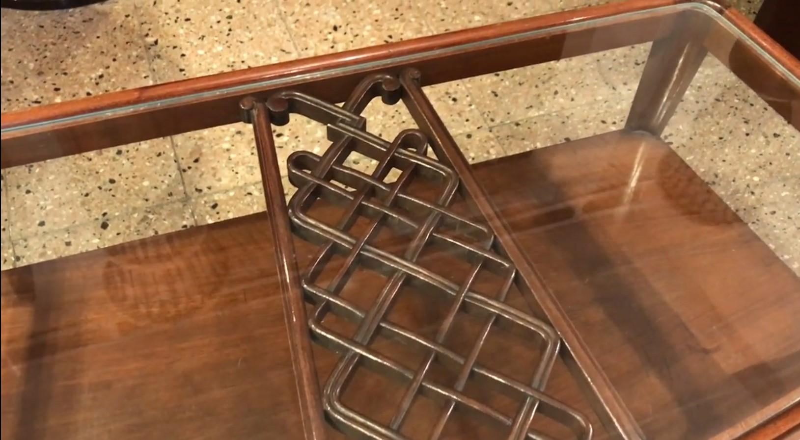 Inizio XX secolo Tavolino da caffè Art Deco, 1920, Materiali, Wood e vetro, Edgar Bonta in vendita