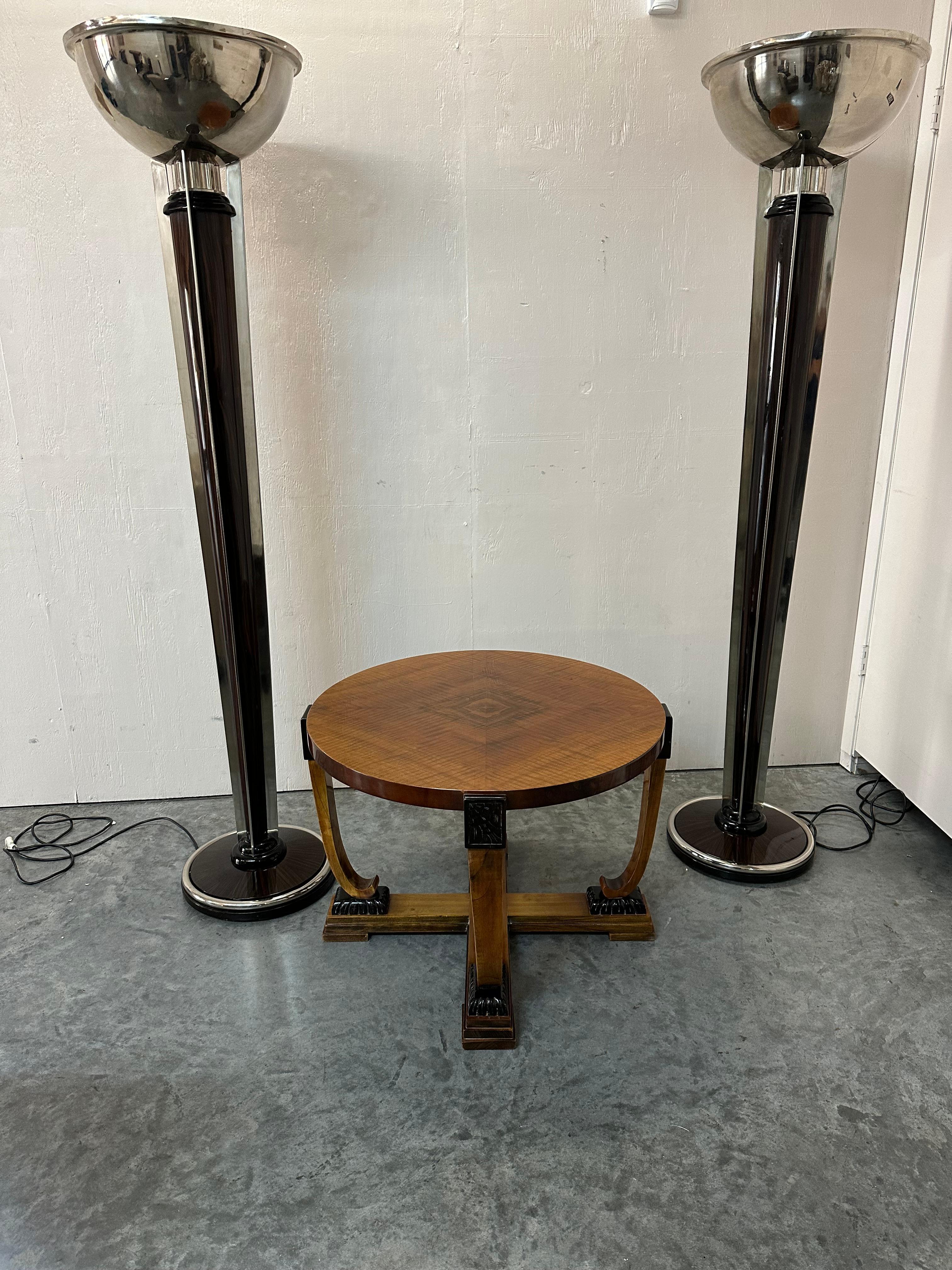 Table basse Art Déco en bois - France - 1930 - « Livraison gratuite en fleurs » en vente 3