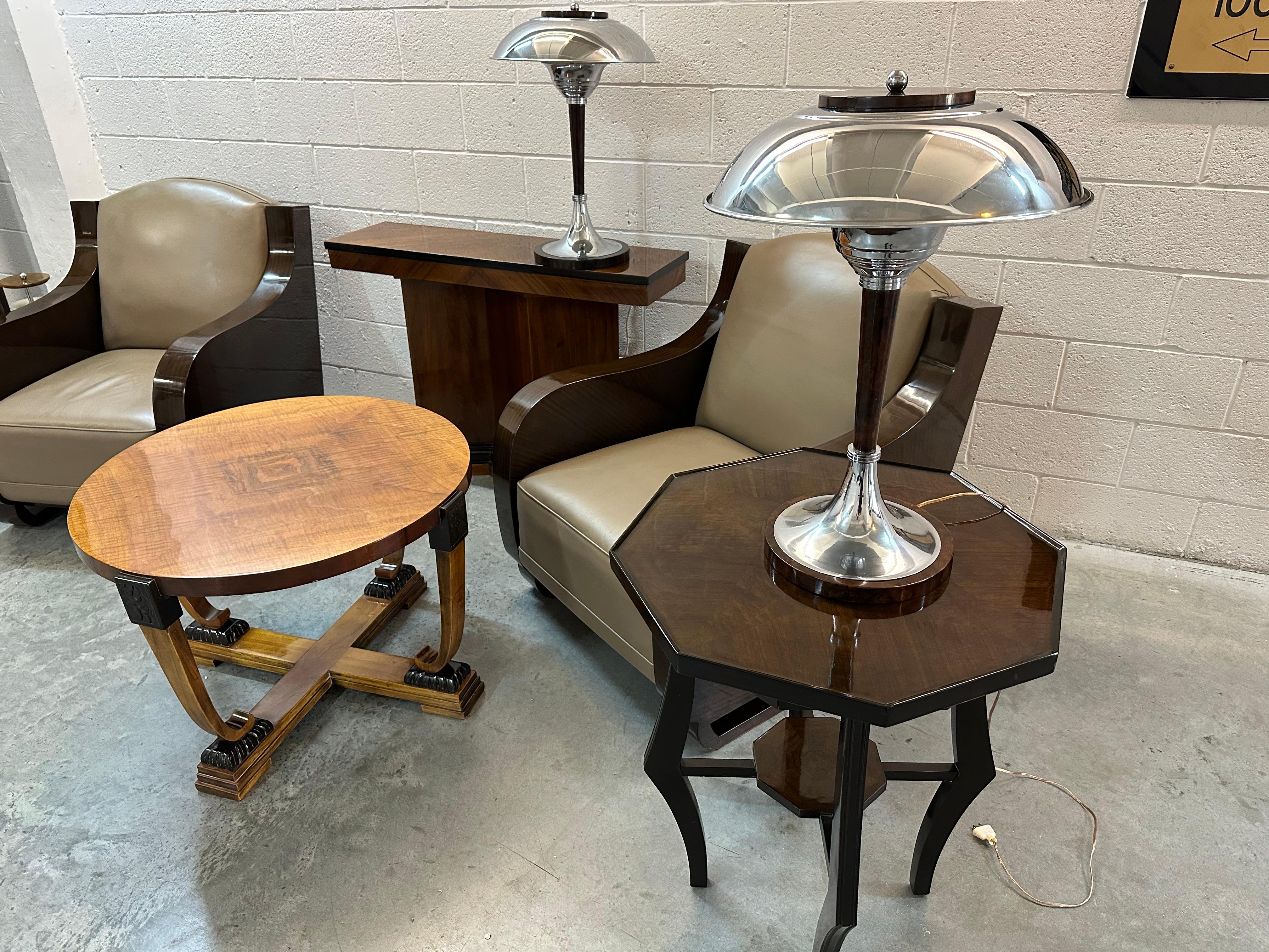 Table basse Art Déco en bois - France - 1930 - « Livraison gratuite en fleurs » en vente 7