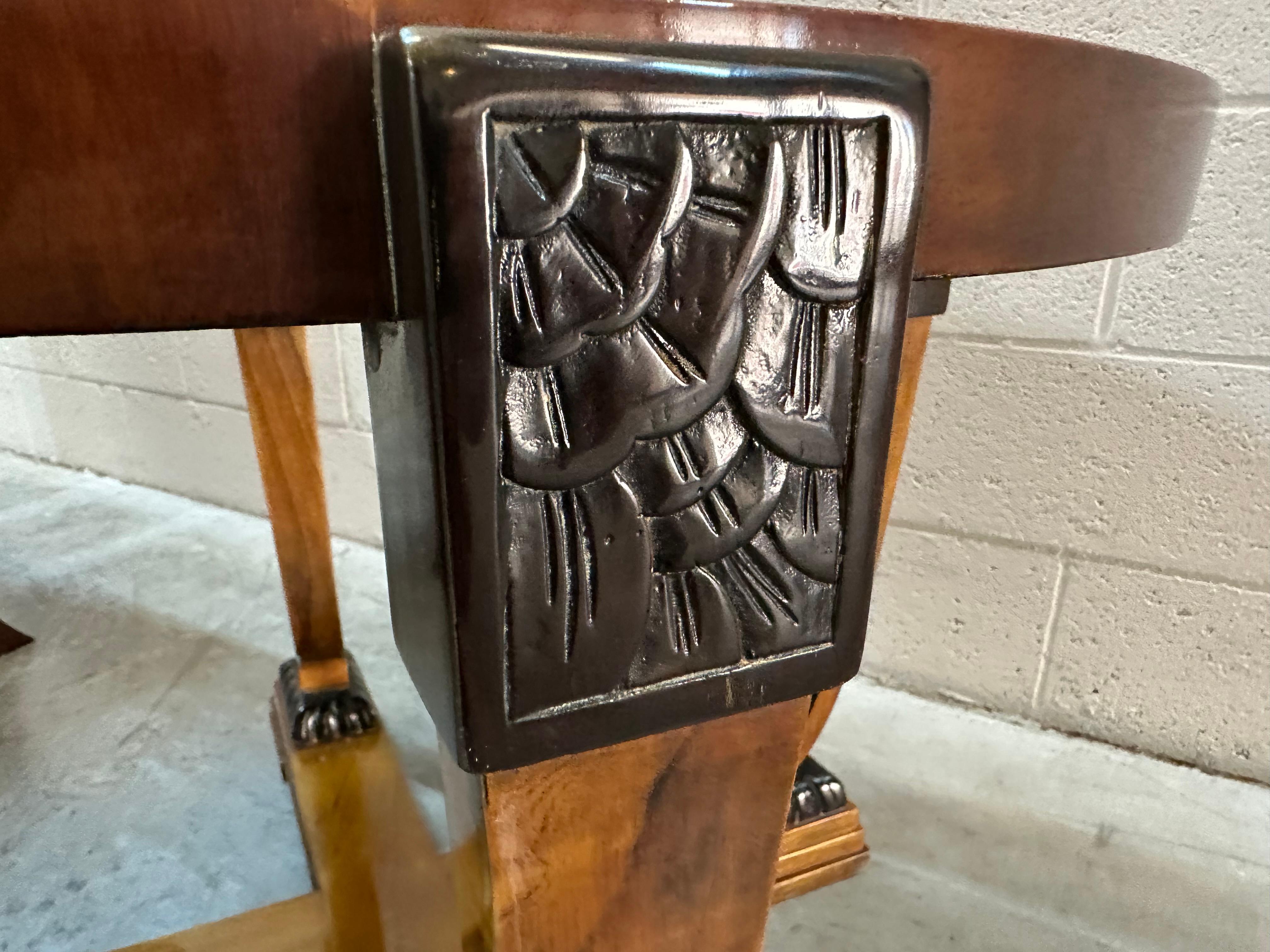 Table basse Art Déco en bois - France - 1930 - « Livraison gratuite en fleurs » Bon état - En vente à Ciudad Autónoma Buenos Aires, C