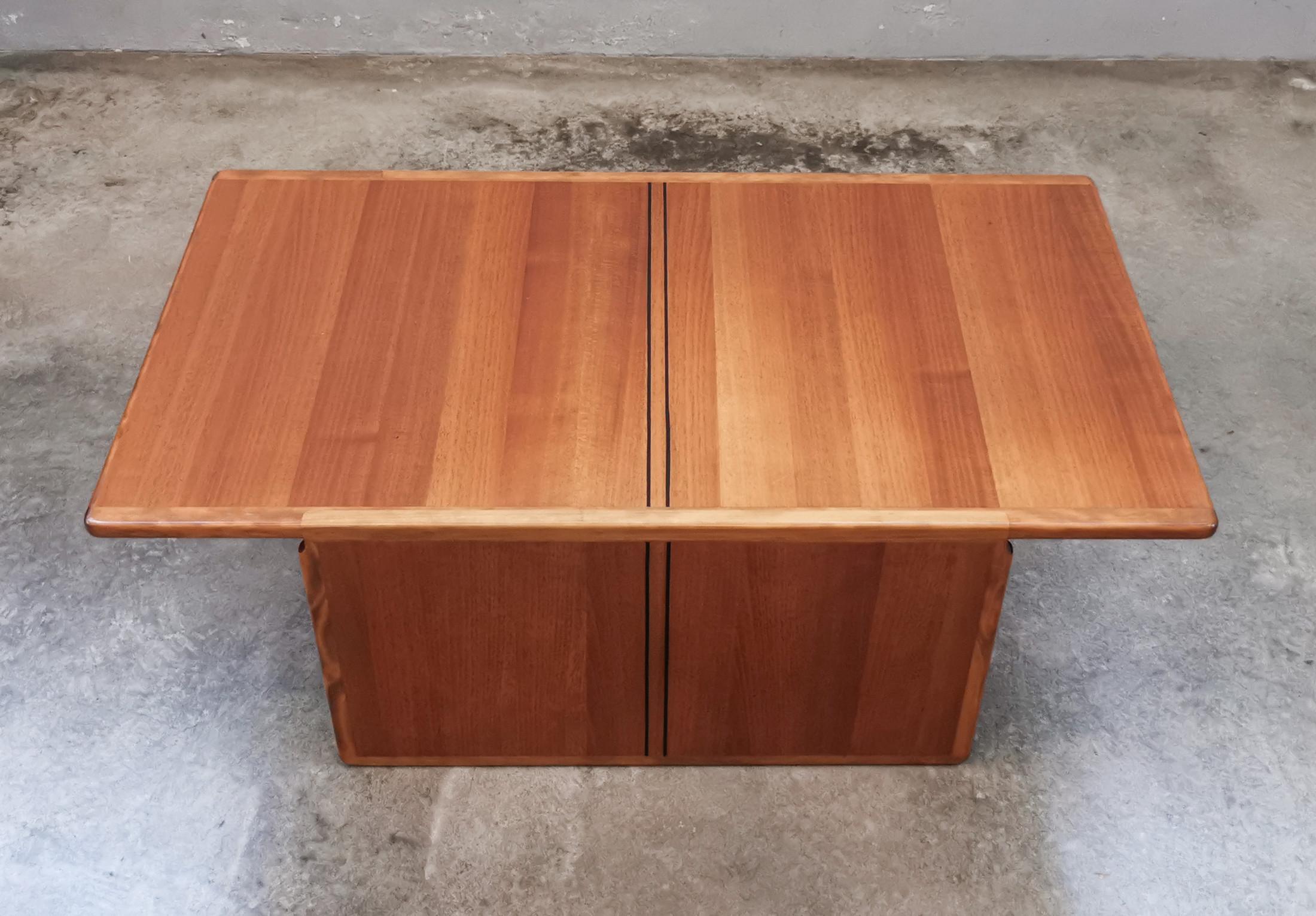 Coffee Table, Artona Series, Design Afra & Tobia Scarpa for Maxalto. Italy, 1975 In Good Condition For Sale In Torino, IT