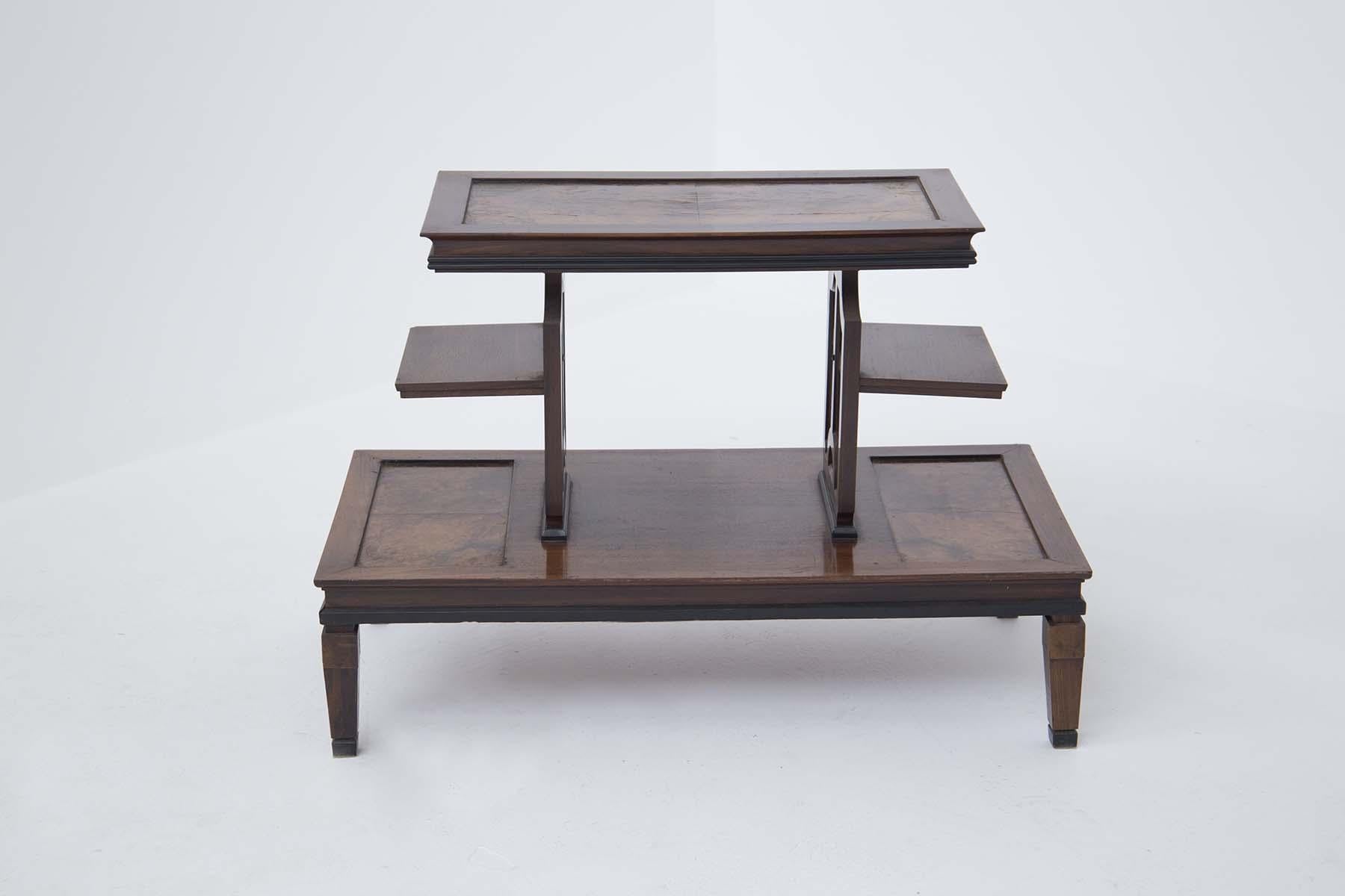 Coffee table attr. to Emilio Lancia With burl wood and glass shelves In condizioni buone in vendita a Milano, IT