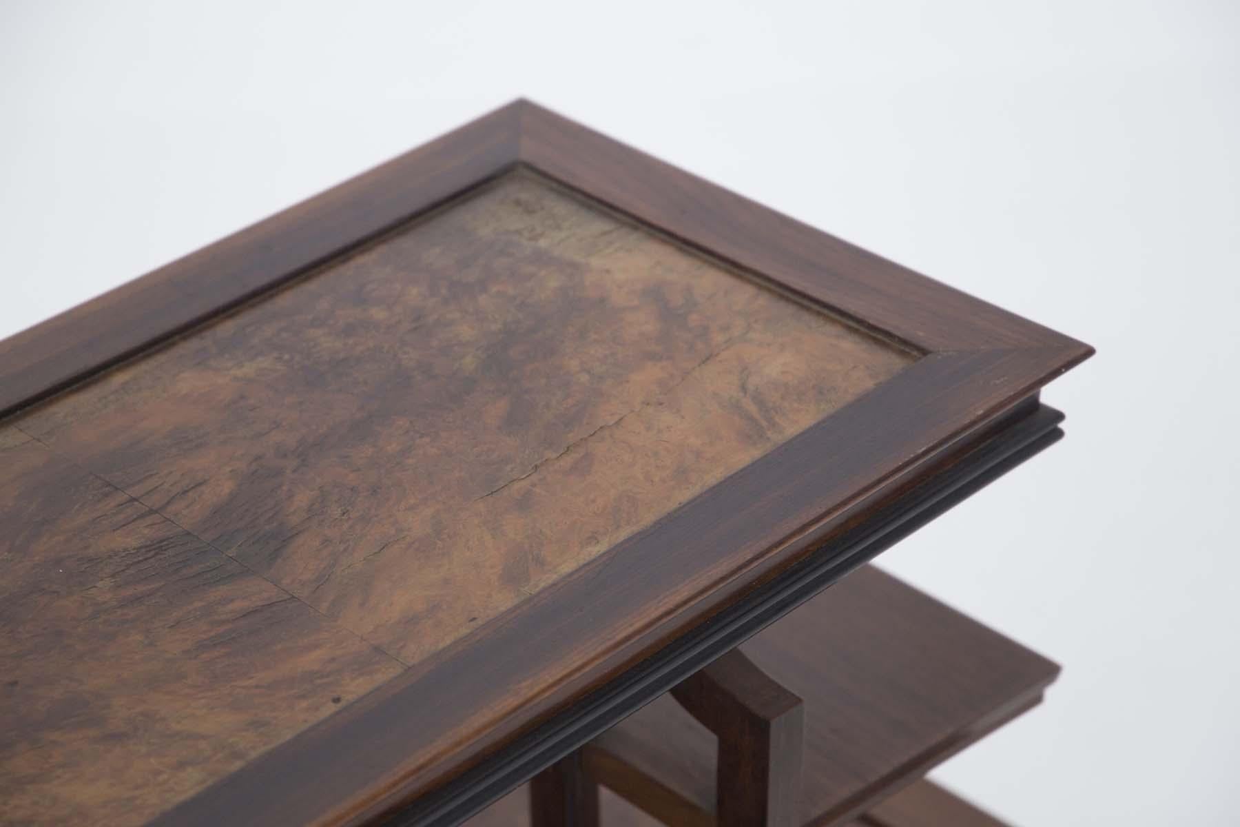 Mid-20th Century Coffee table attr. to Emilio Lancia With burl wood and glass shelves in vendita