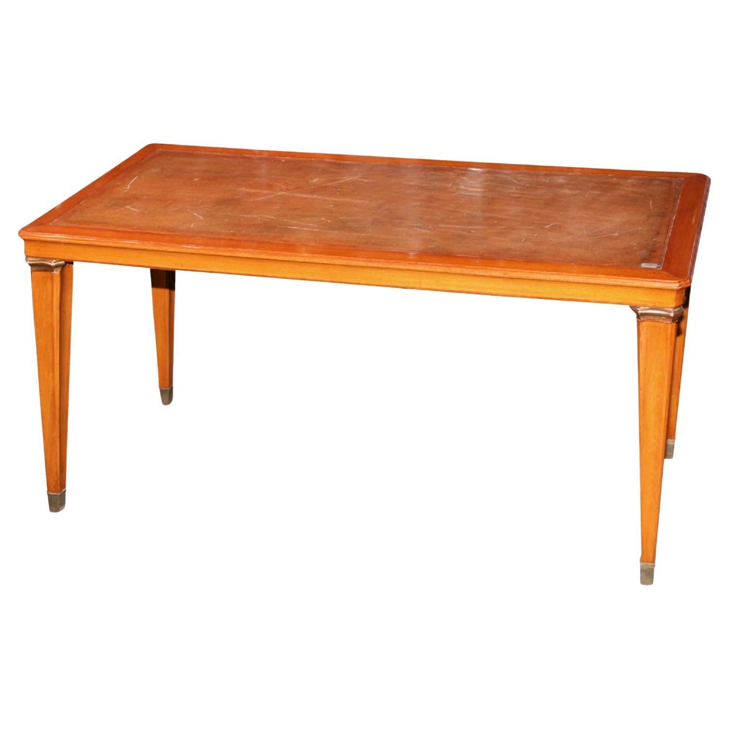 Table basse attribuée à André Arbus, France, 1920, Matériaux : cuir, bois