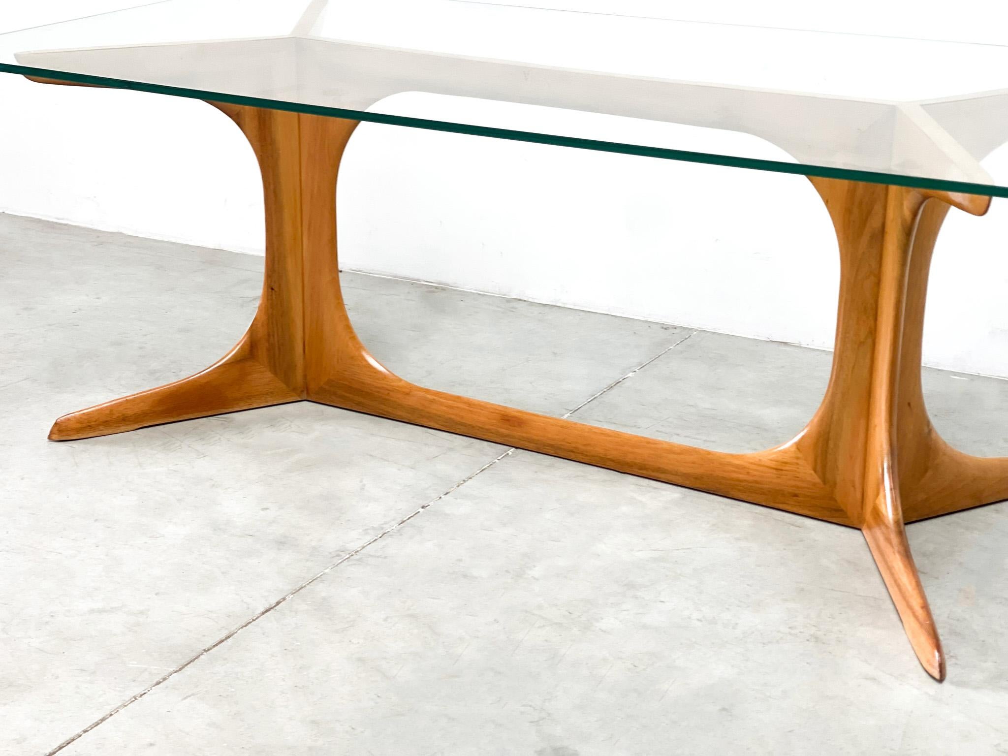 Coffee table attributed to Ico Parisi For Sale 1