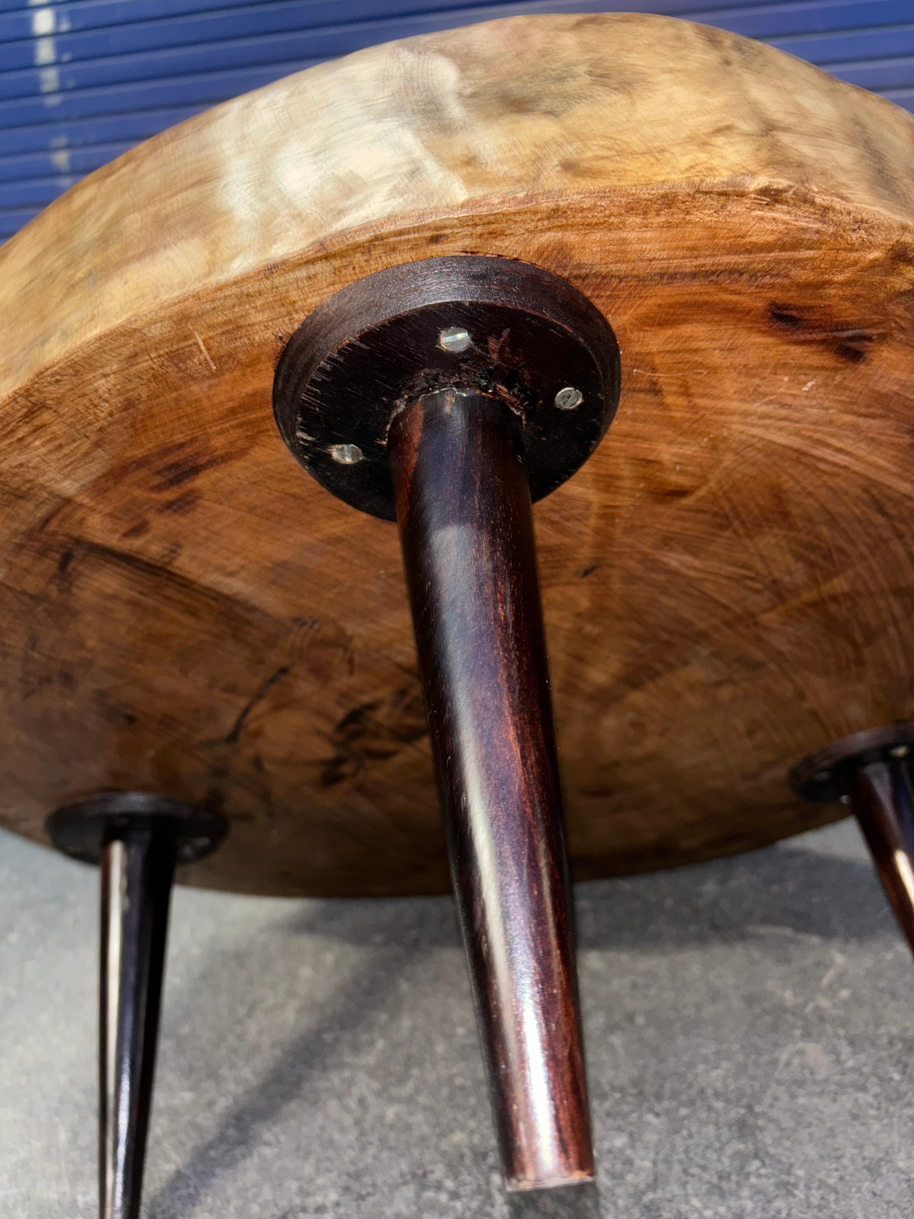 Coffee table attributed to Joaquim Tenreiro For Sale 5