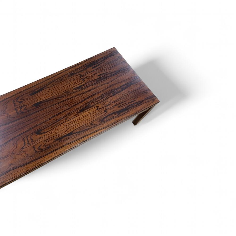 Noyer Table basse - banc en noyer, design suédois en vente