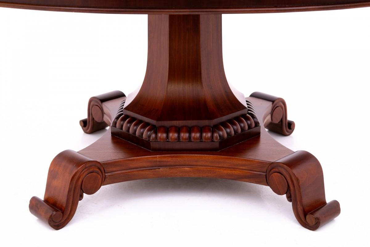 Walnut  Coffee table - bench, Northern Europe, around 1880. After renovation.